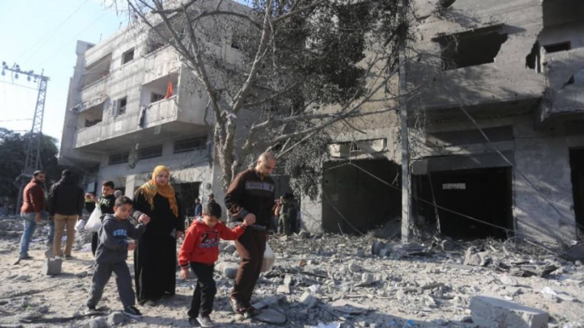 الاحتلال يجدد غاراته على قطاع غزة