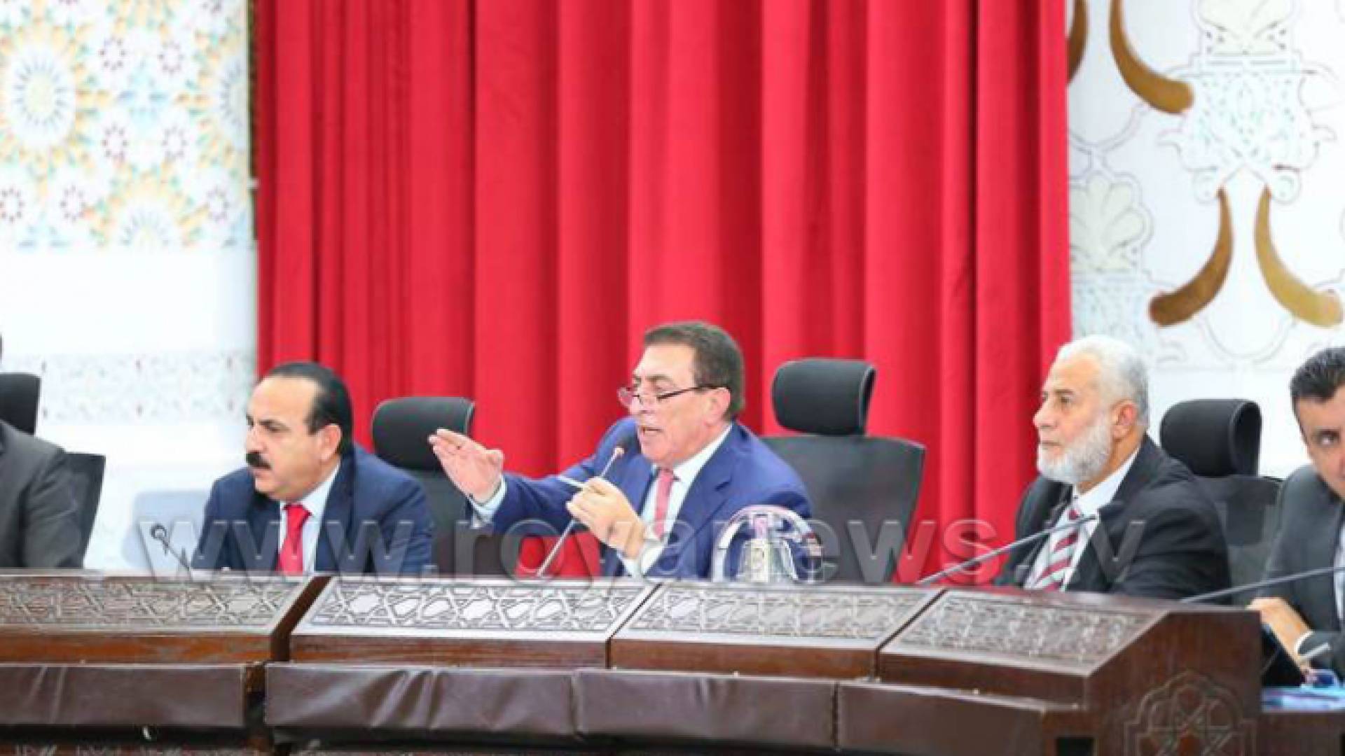 خلال جلسة نقاش مشروع قانون الضريبة