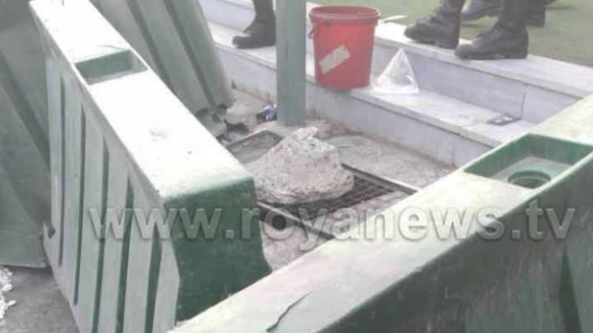 صورة الحفرة التي سقطت بها الطفلة والشاب أسيد