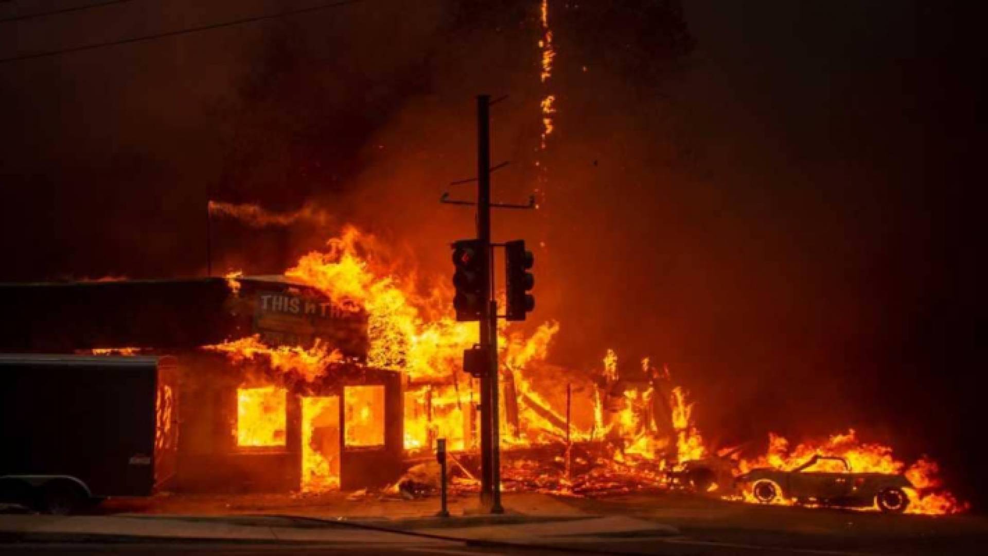 الحرائق في كاليفورنيا - ارشيفية