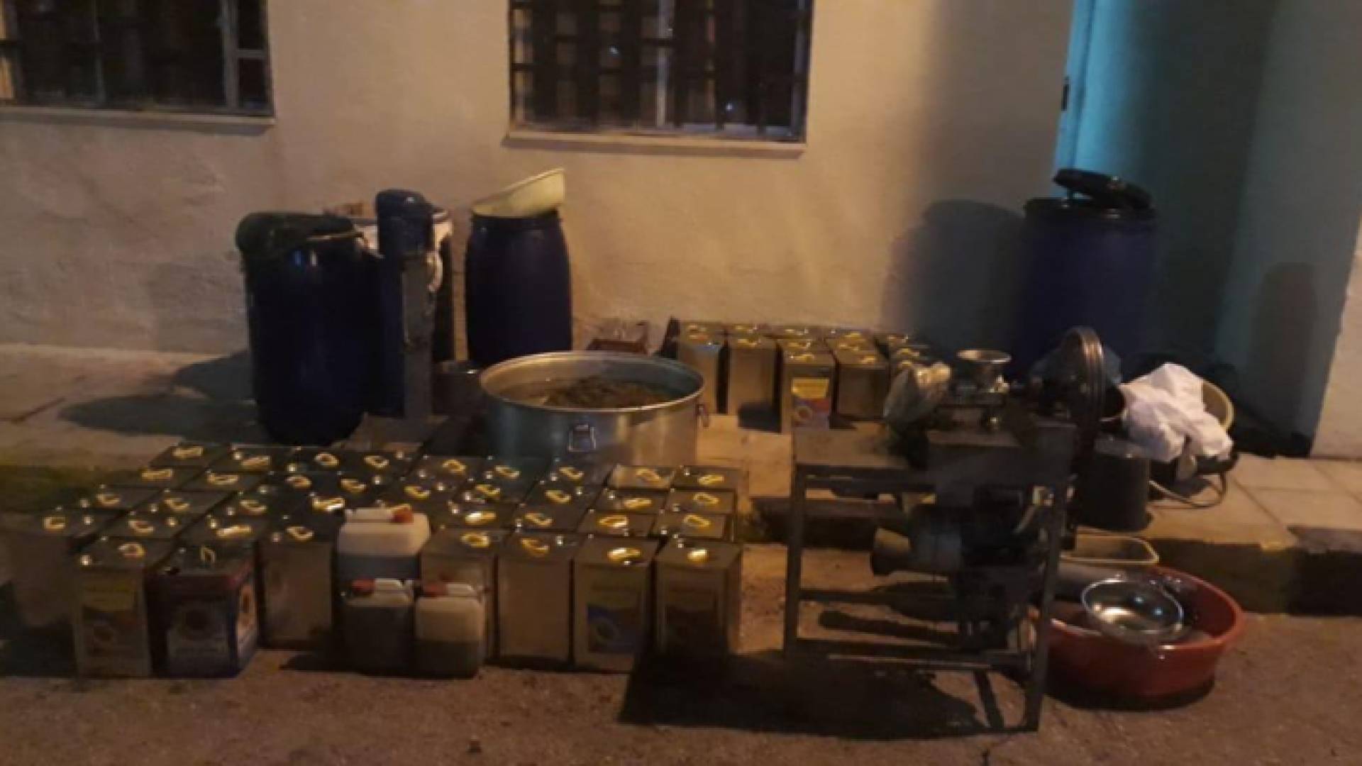 جانب من المضبوطات