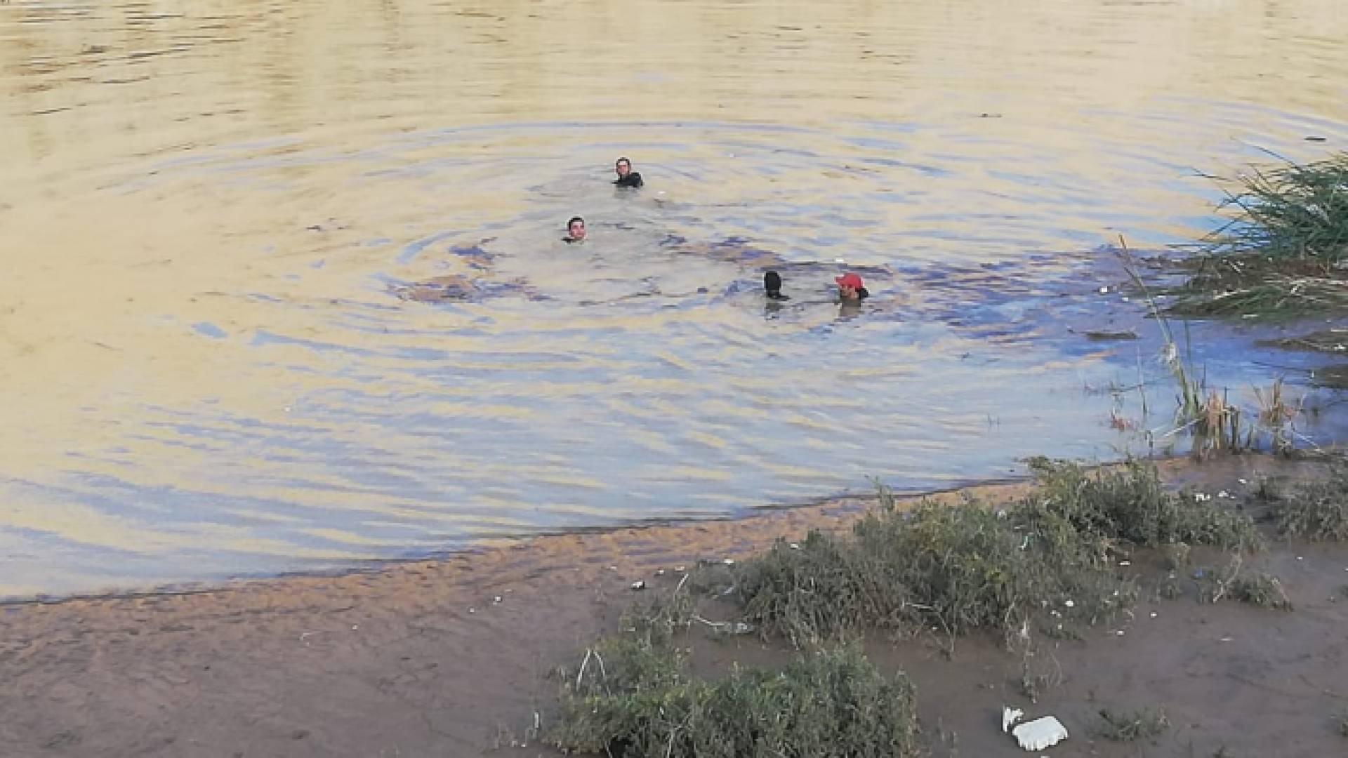 من السيول التي داهمت المملكة