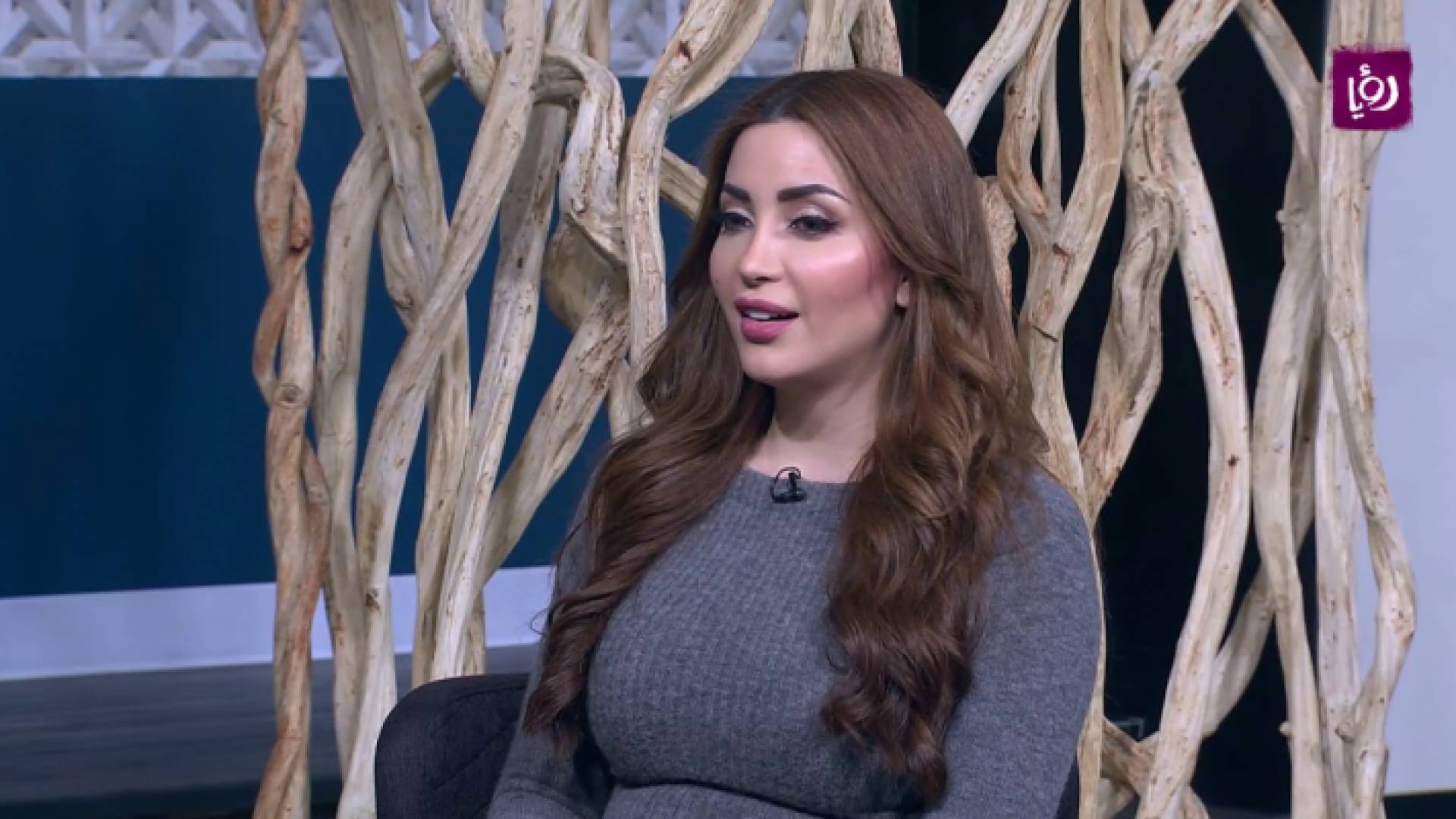 نسرين طافش خلال استضافتها في برنامج حلوة يا دنيا عبر شاشة رؤيا