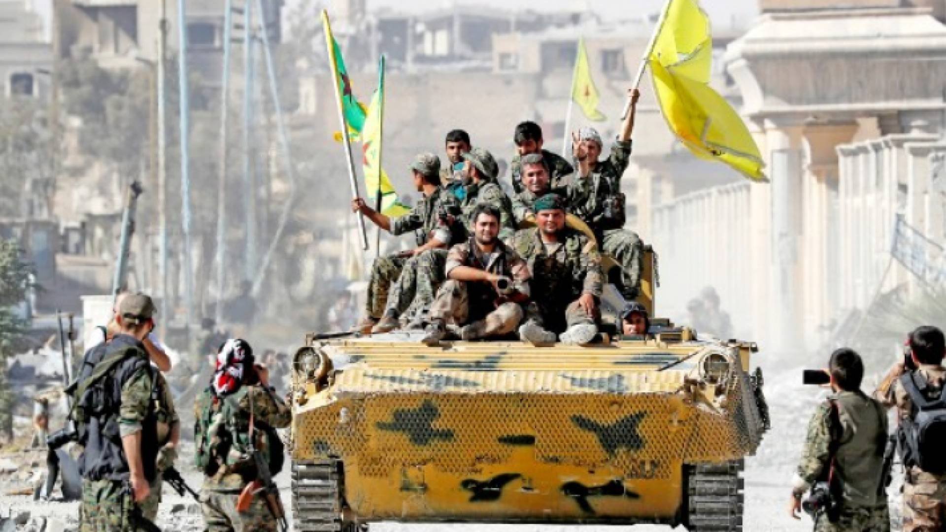 عناصر من قوات سوريا الديموقراطية