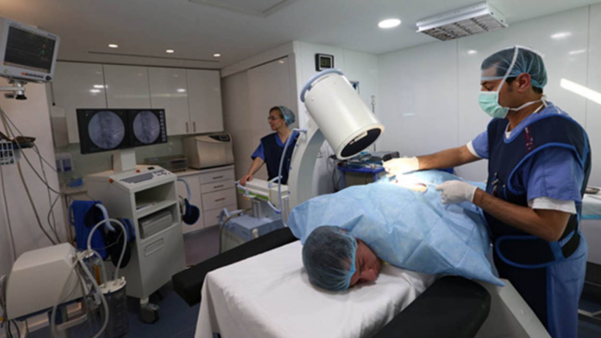 لانسان عندما تنخفض مناعته يهاجمه فيروس هربيس فيلهب الاعصاب