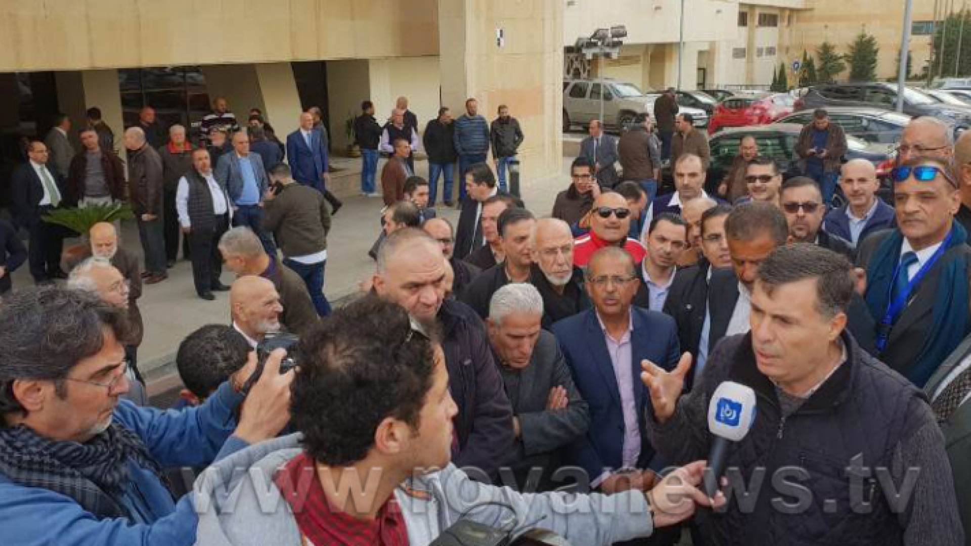 قانون الضريبة يهدد استثمارات بقيمة ثمانين مليار دينار