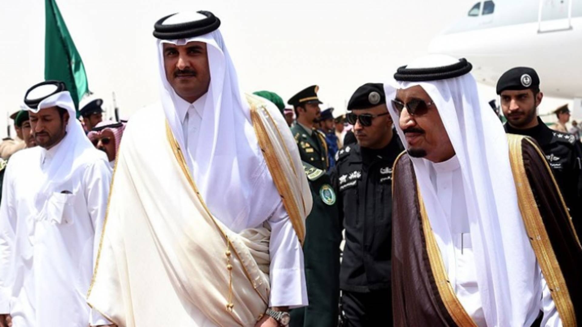 أمير قطر تميم بن حمد آل ثاني و الملك سلمان بن عبد العزيز - ارشيفية