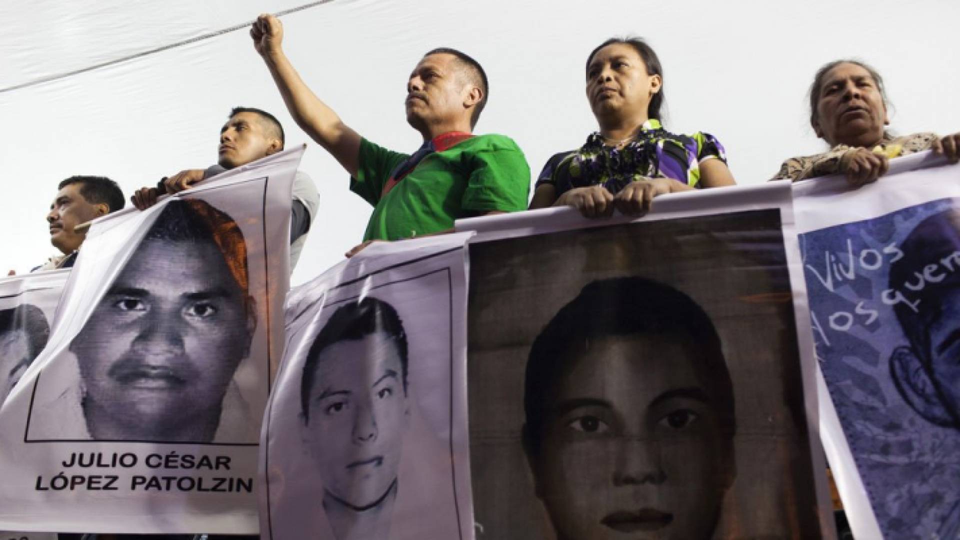 ذوو 43 طالبا مختفيا ما زالوا ينتظرون