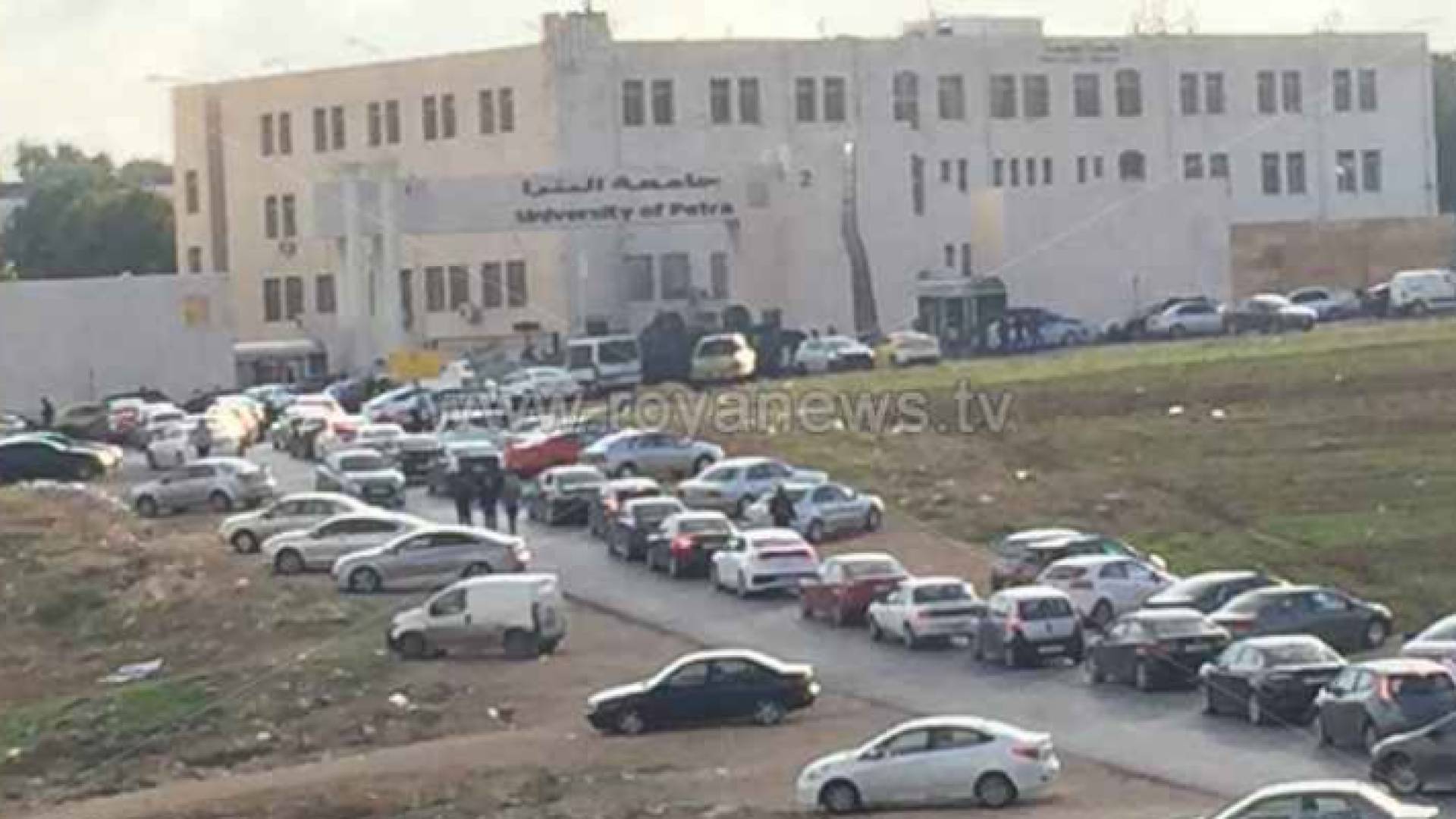 صورة من موقع المشاجرة