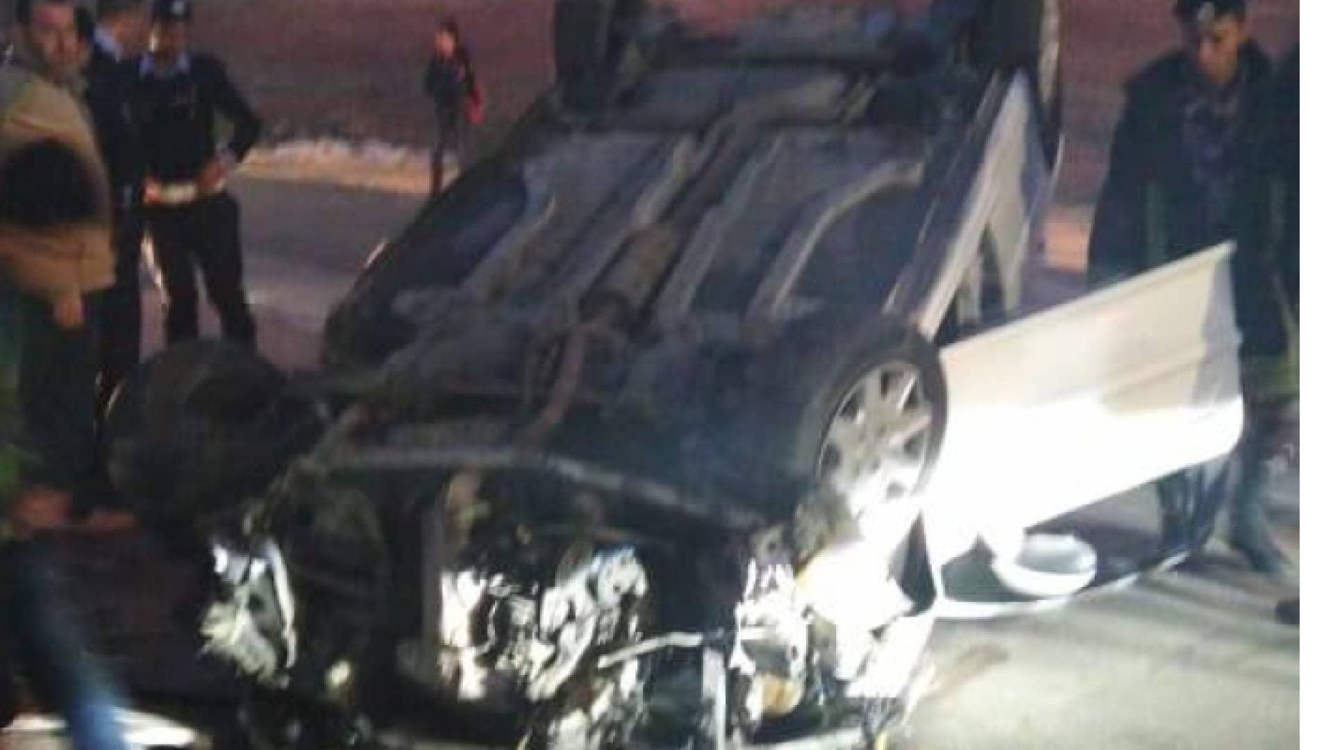 وفاة واصابتان بحادث صدم جدار منزل في تلاع العلي - صور