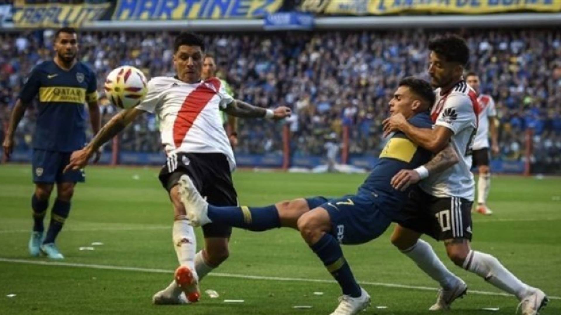 جانب من لقاء سابق بين الفريقين - ارشيفية