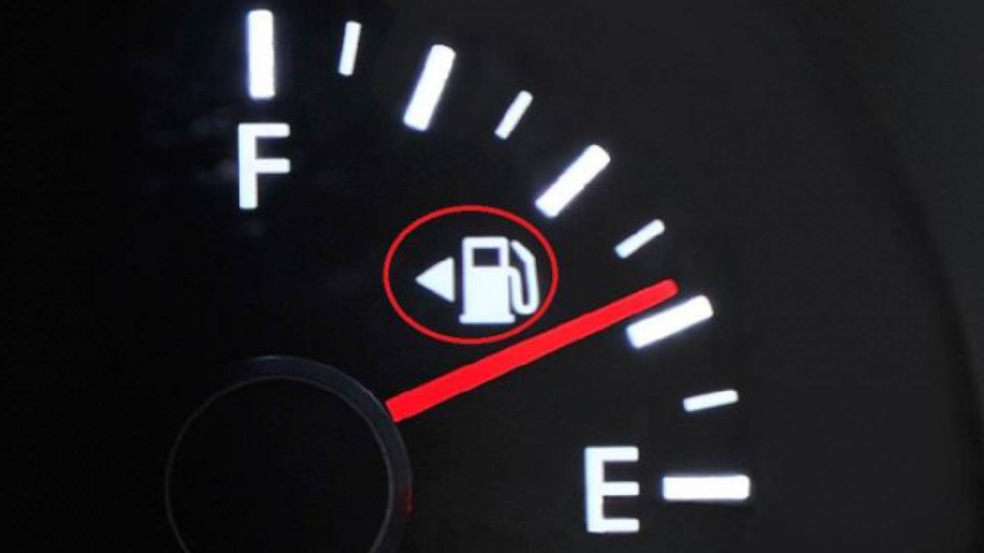 عداد الوقود في المركبات