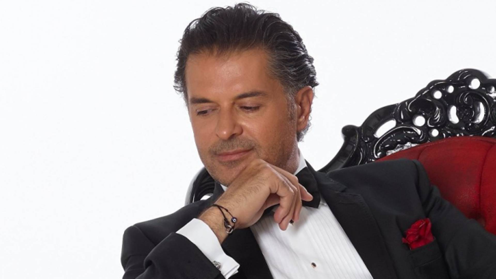 راغب علامة في تصريحات صحافية قال إنه يتقدم بطلب رفع الحصانة عن النائب