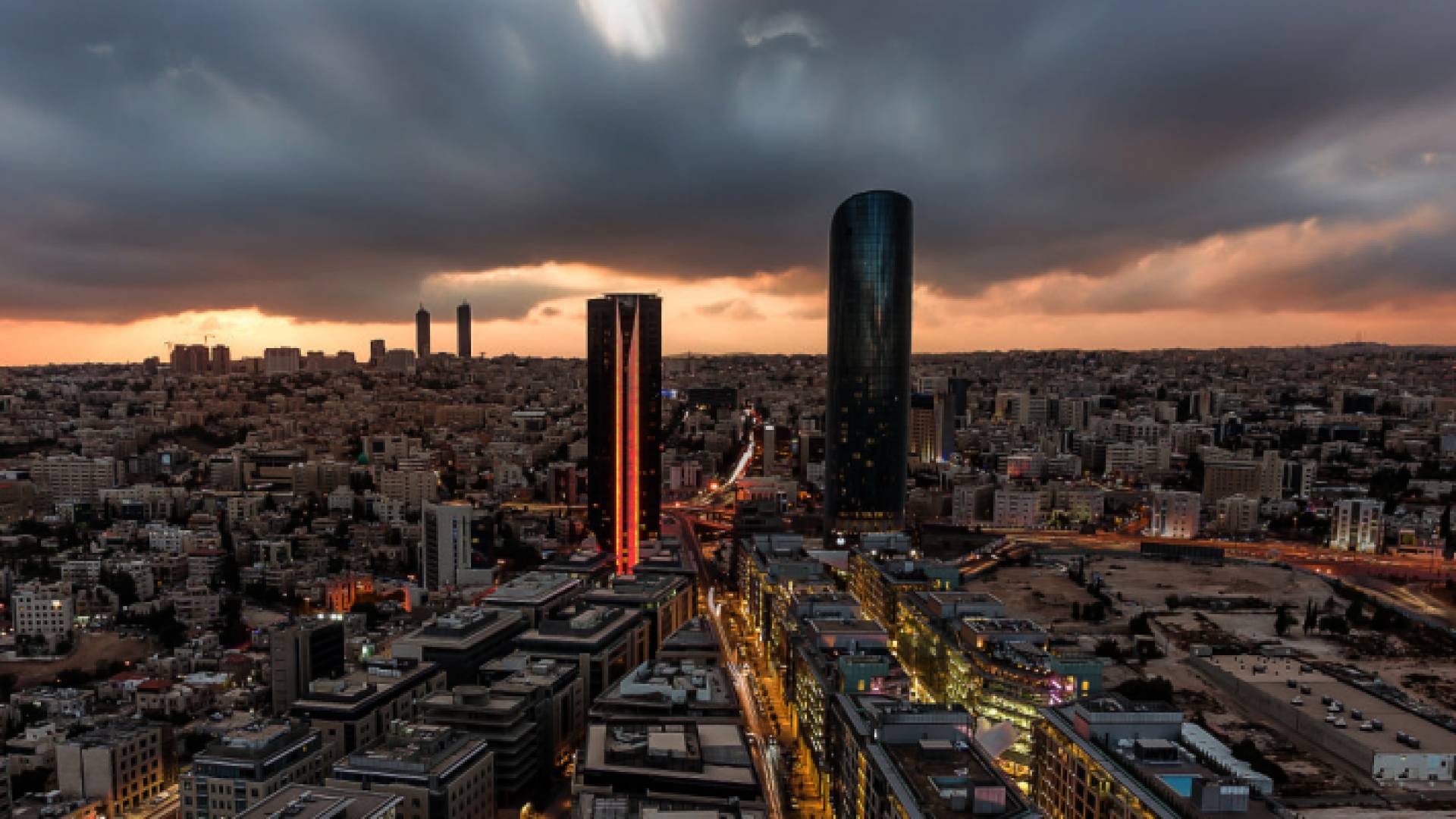 بحسب التوقعات فإن فرص الأمطار ستكون حاضرة لساعات قليل عصر الاربعاء