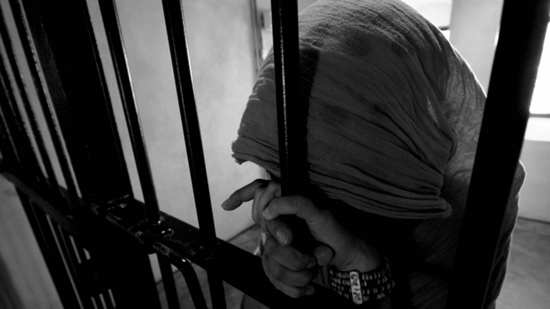 يوجد في الأردن مئات الغارمات مهددات بالسجن