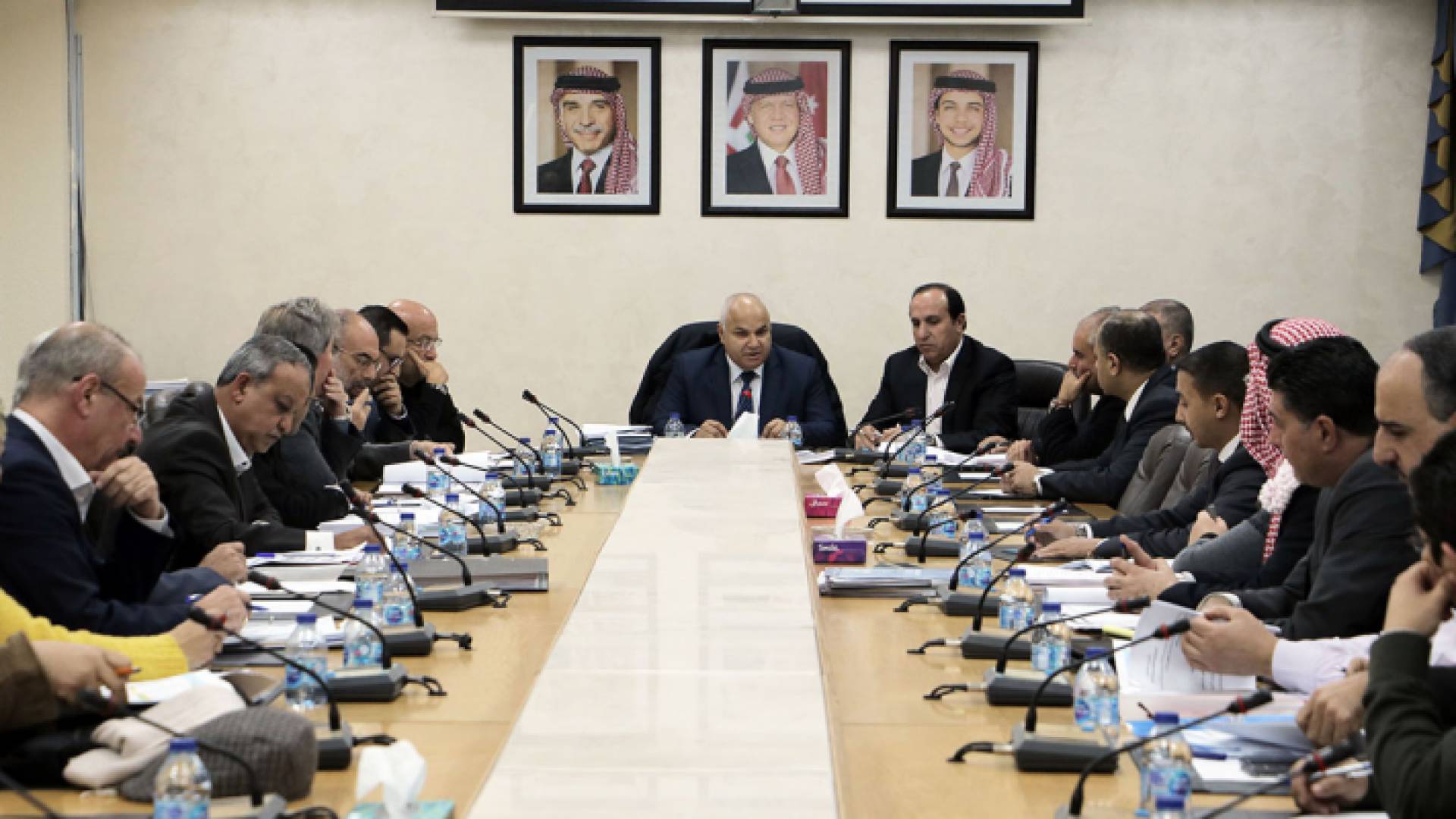 خلال اجتماع اللجنة