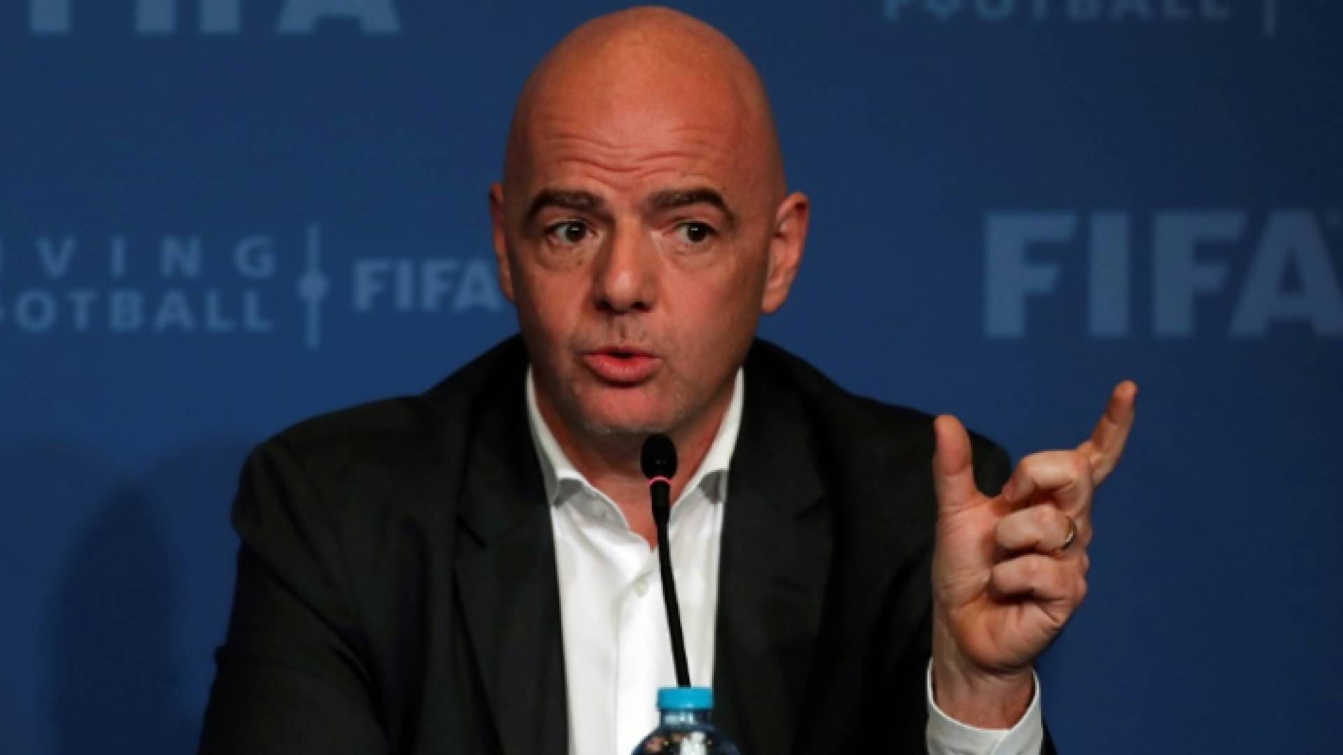 رئيس الاتحاد الدولي لكرة القدم السويسري جاني إنفانتينو