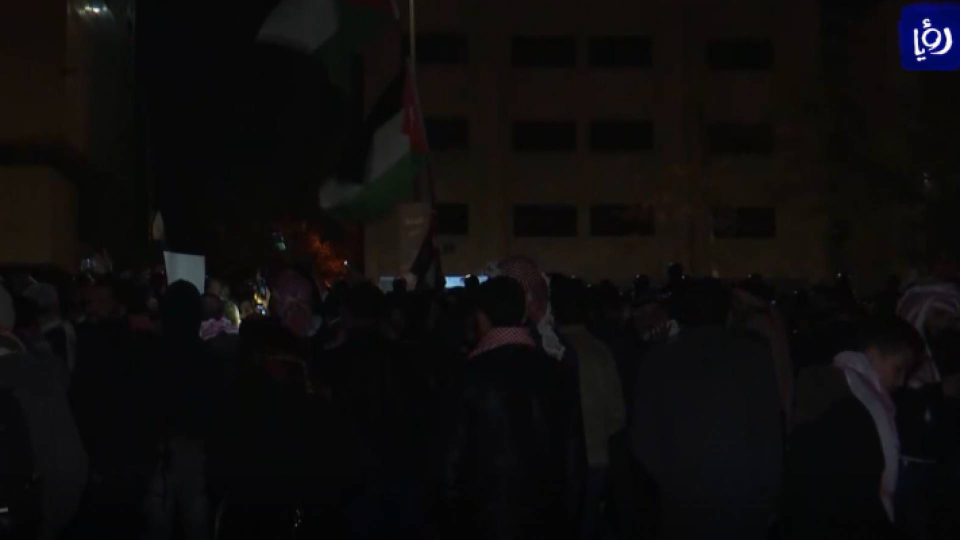 من الاعتصام