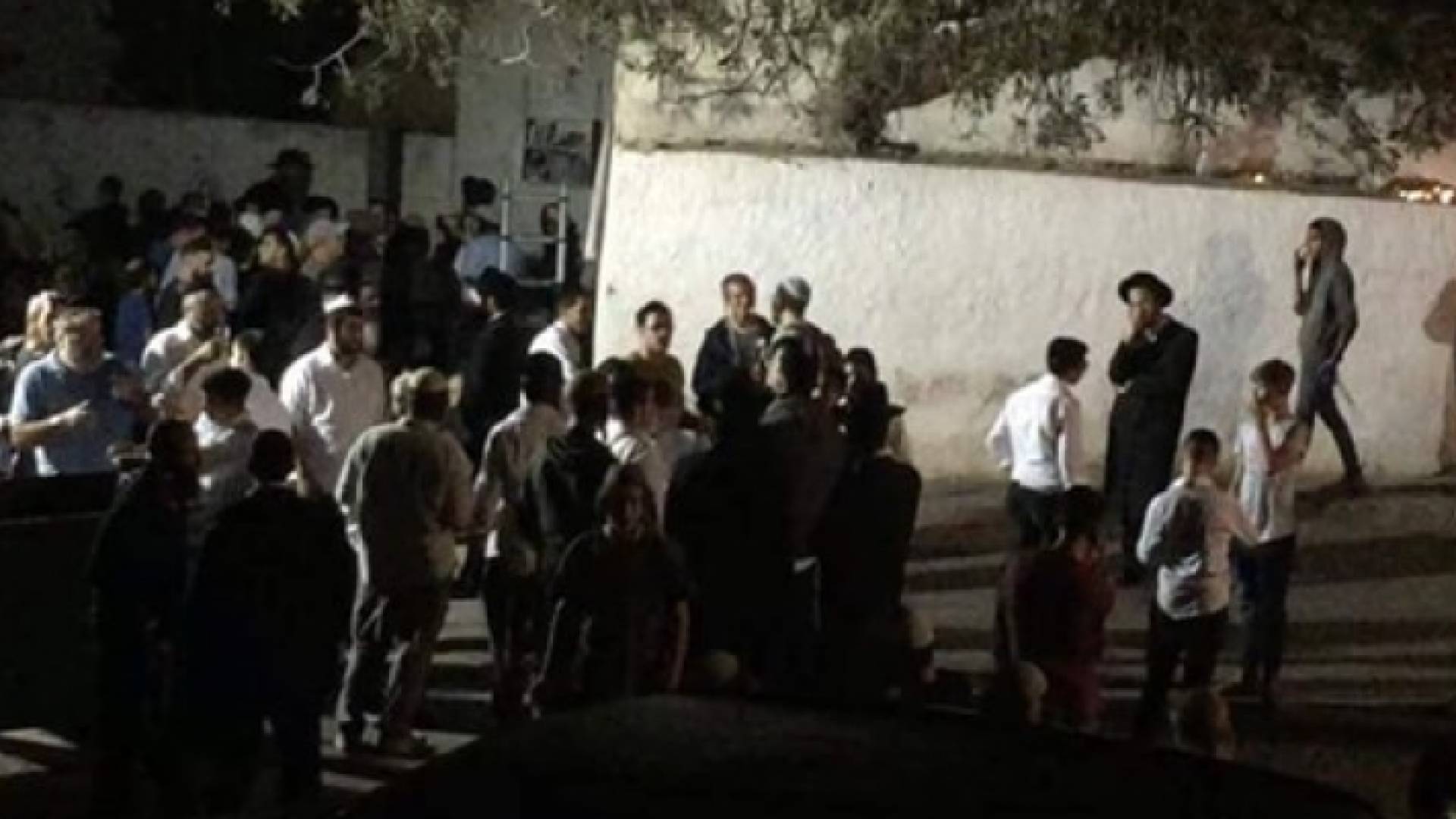 المستوطنون يهاجمون القرى والطرقات في الضفة المحتلة