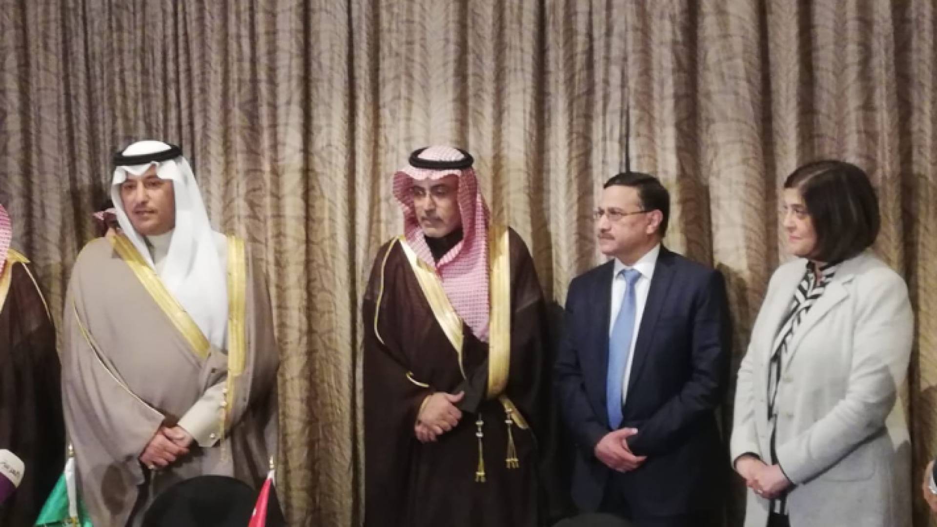 خلال توقيع الاتفاقية