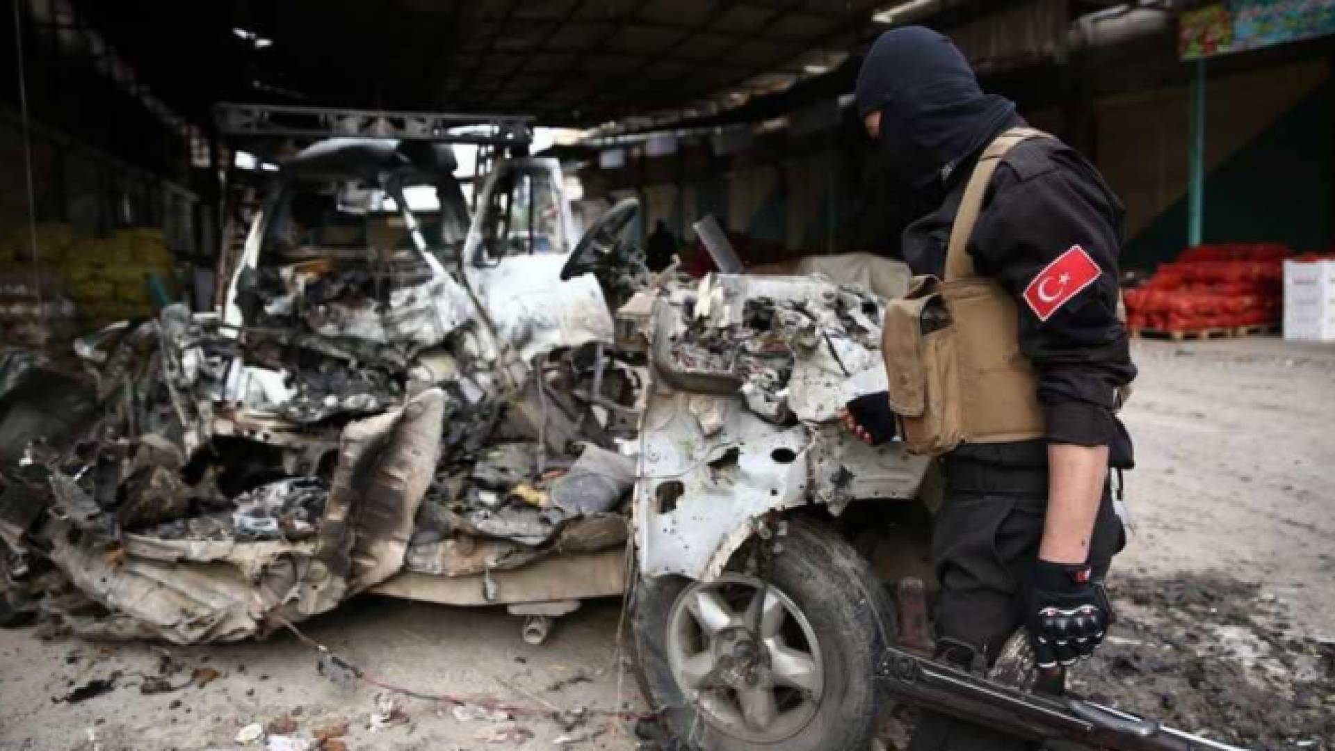 السيارة انفجرت وقتلت 9 أشخاص