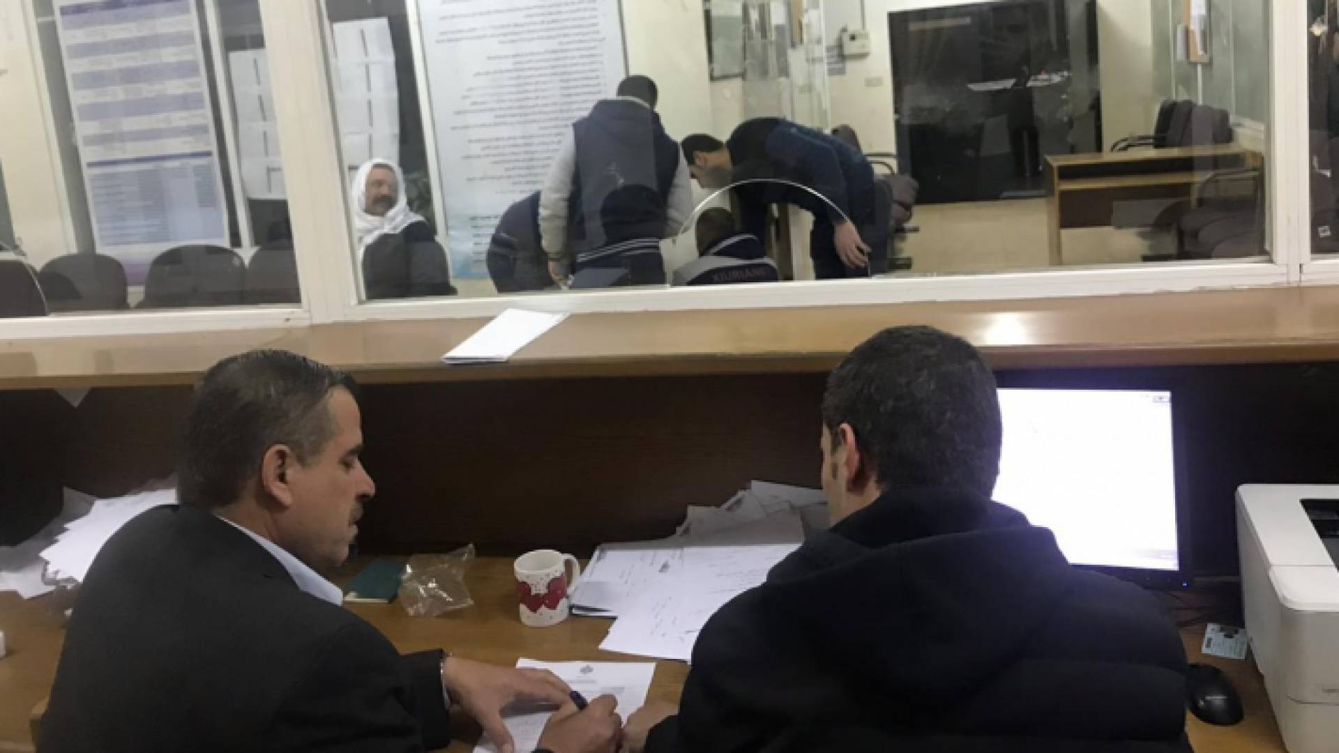 مديرية عمل السلط تفتح أبوابها ليلا لوافد مصري توفي والده