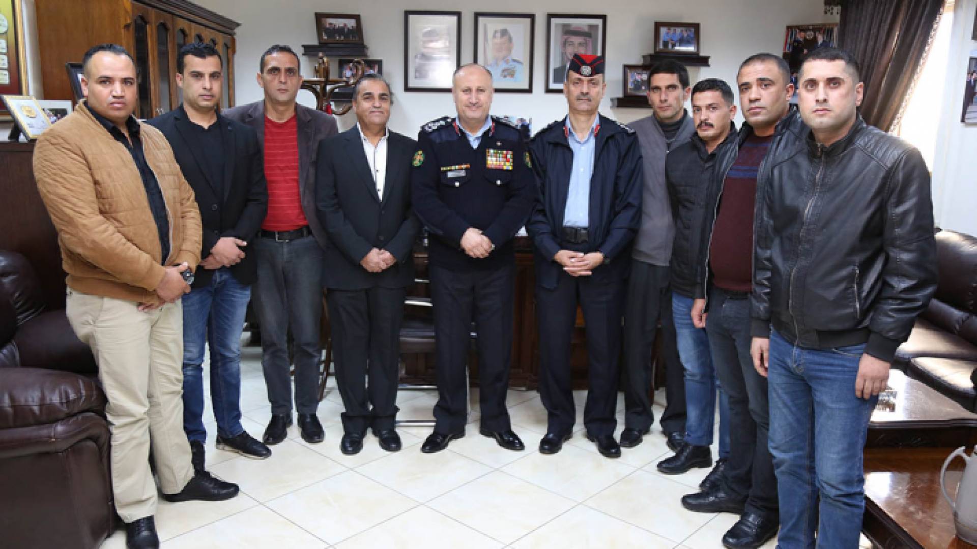 تكريم عدد من الضباط في إدارة التنفيذ القضائي