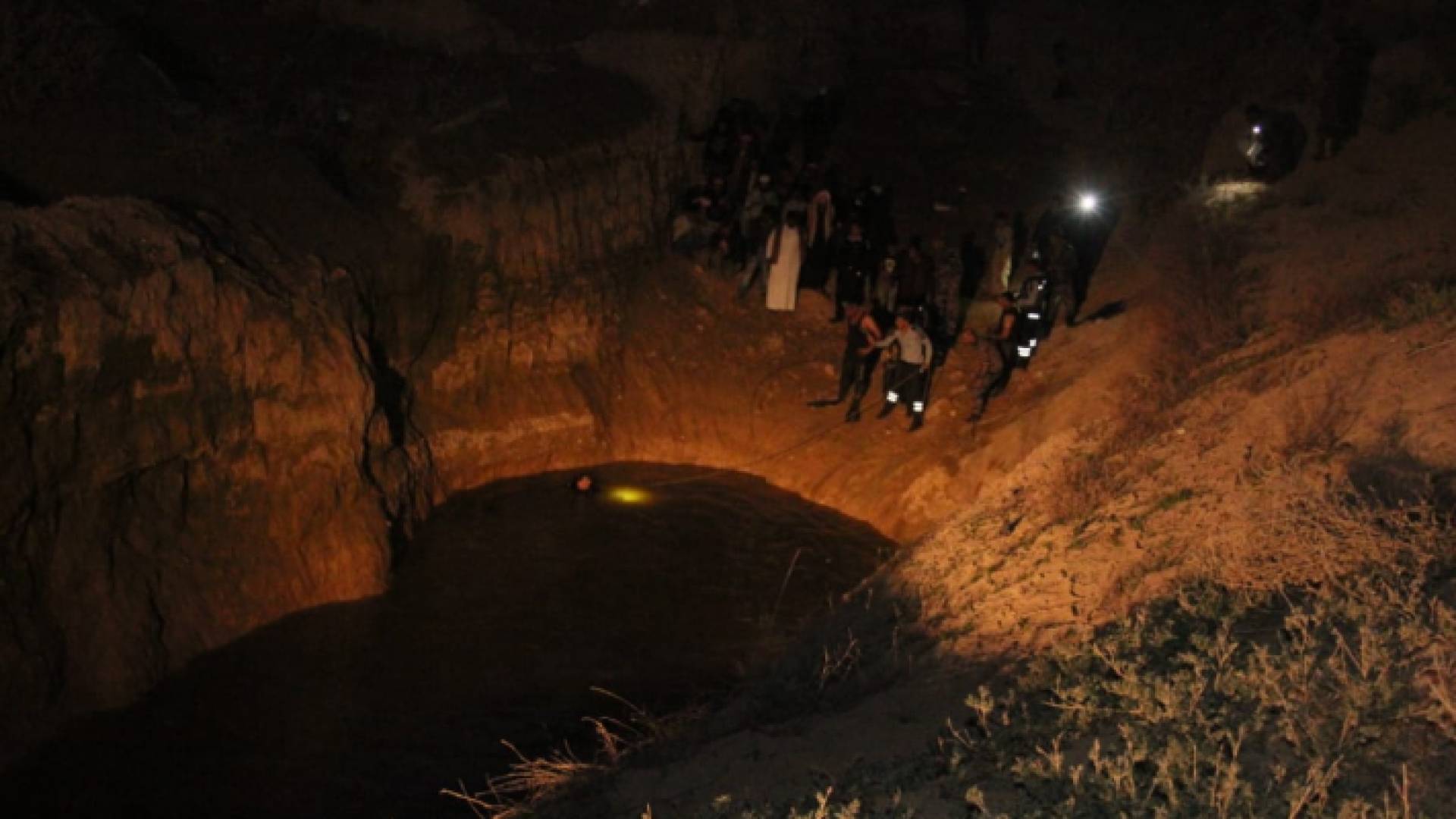 من موقع الحادث