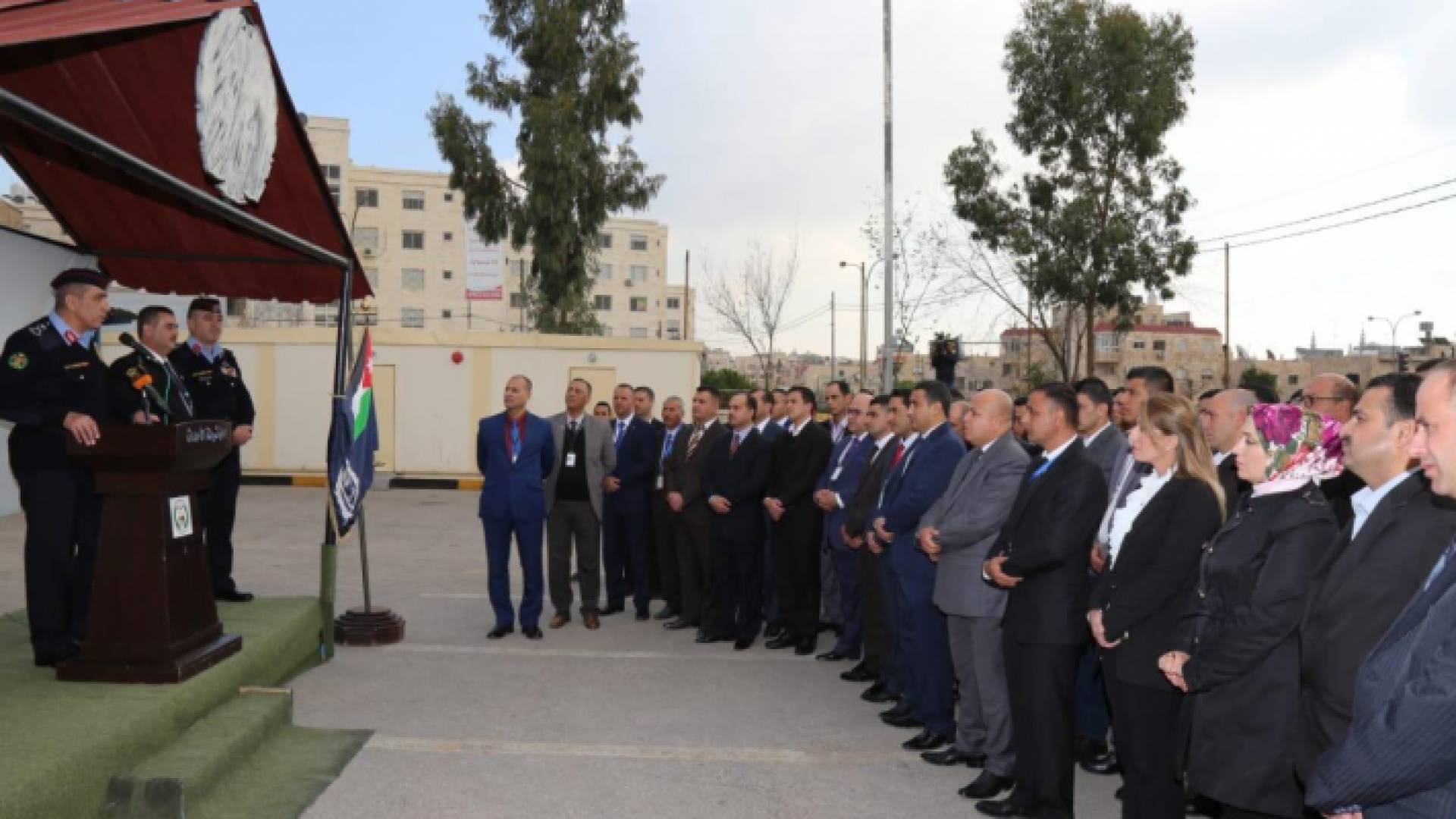 الحمود خلال زيارته الاحد الى ادارة شرطة الأحداث