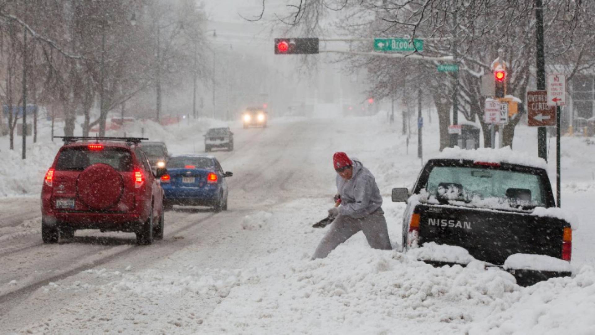 عاصفة ثلجية تضرب الولايات المتحدة