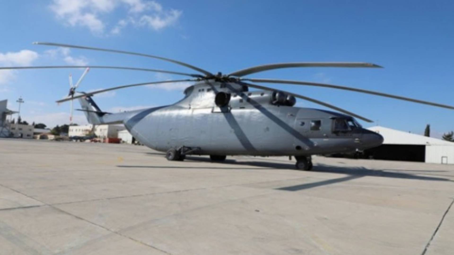 الطائرة من طراز " MI-26 T2 "