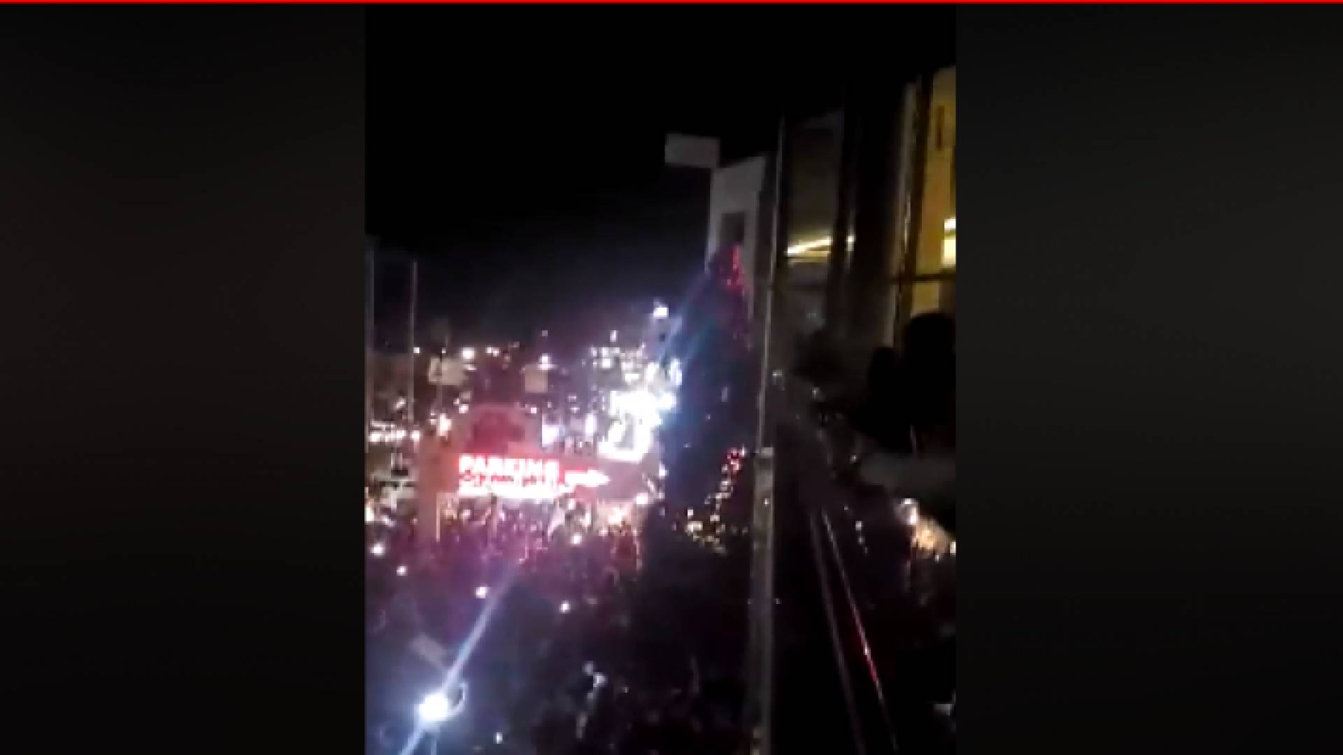 شجرة الميلاد في احد مولات اربد