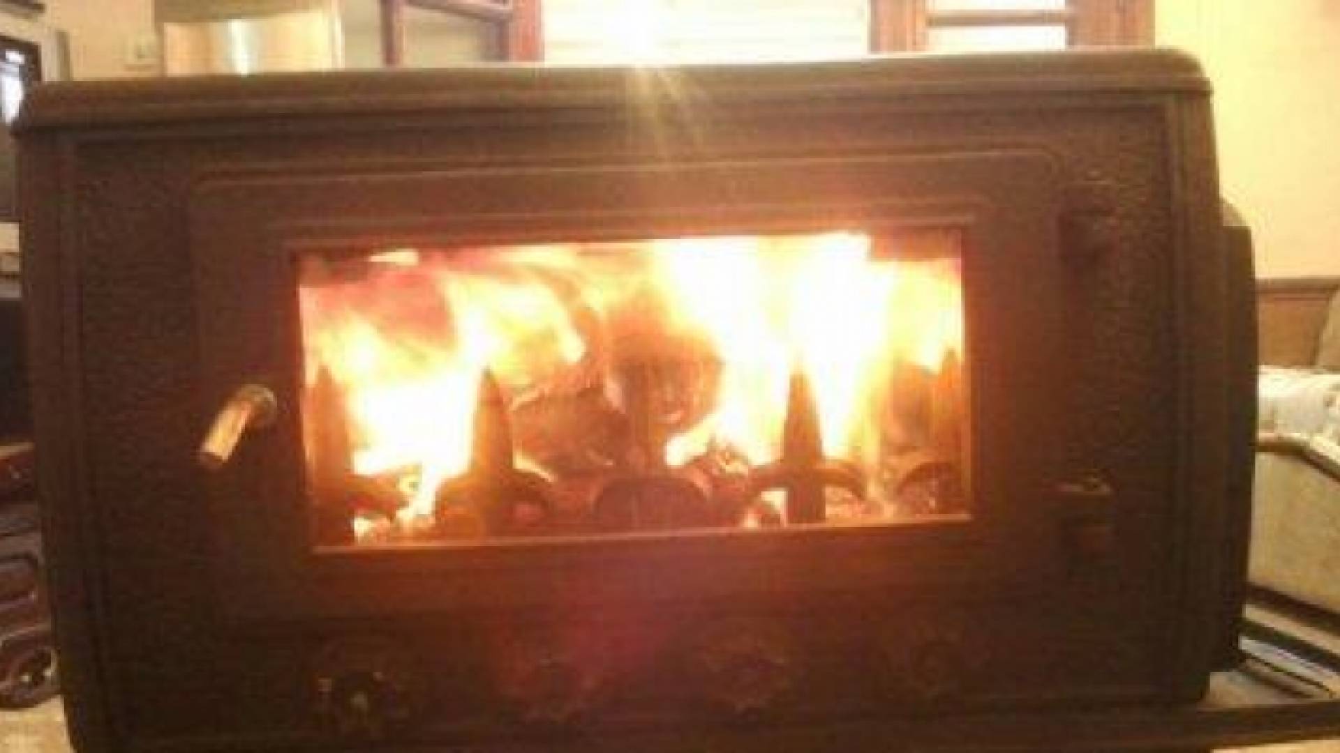 مدفأة الحطب