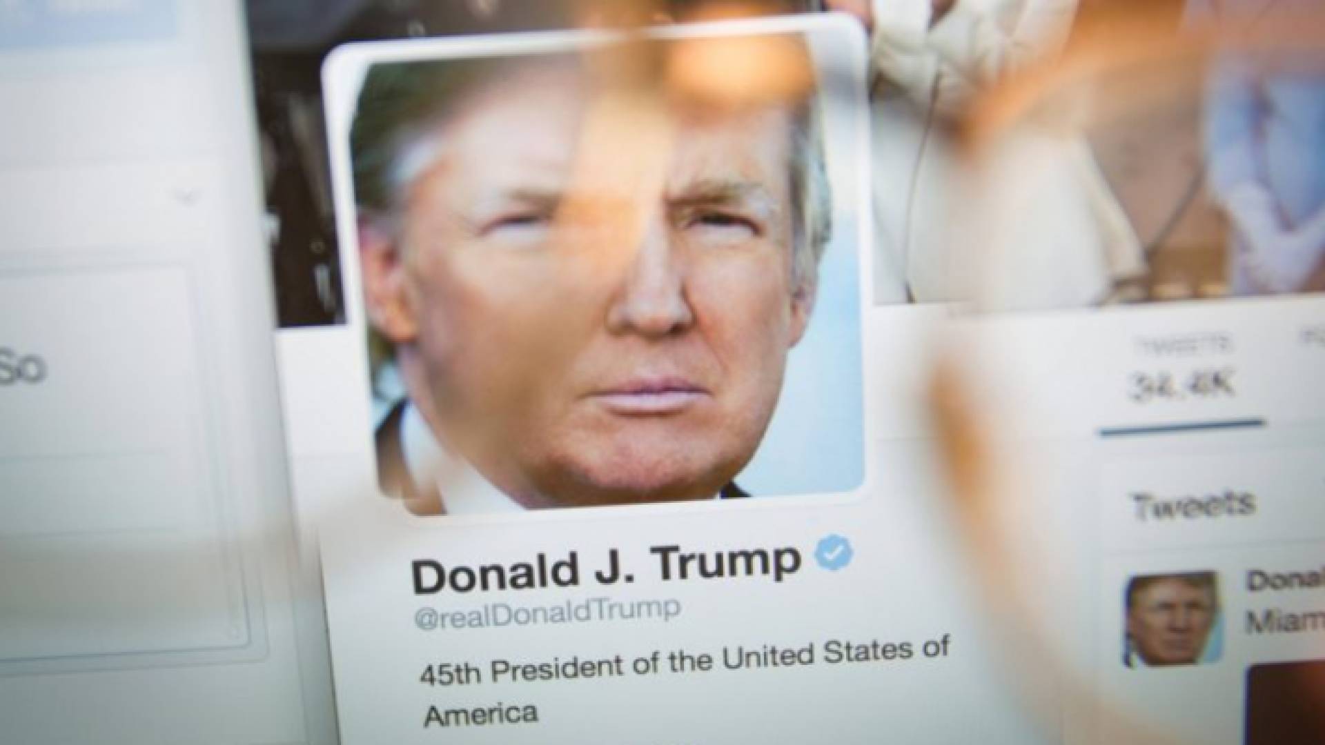 هكذا استغل شاب أمريكي تغريدات ترمب