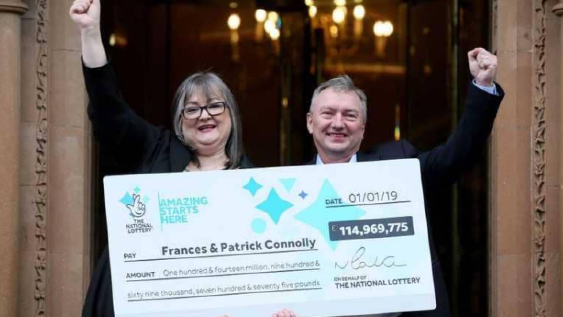 رجل الأعمال باتريك كونولي وزوجته المعلمة فرانسيس كونولي