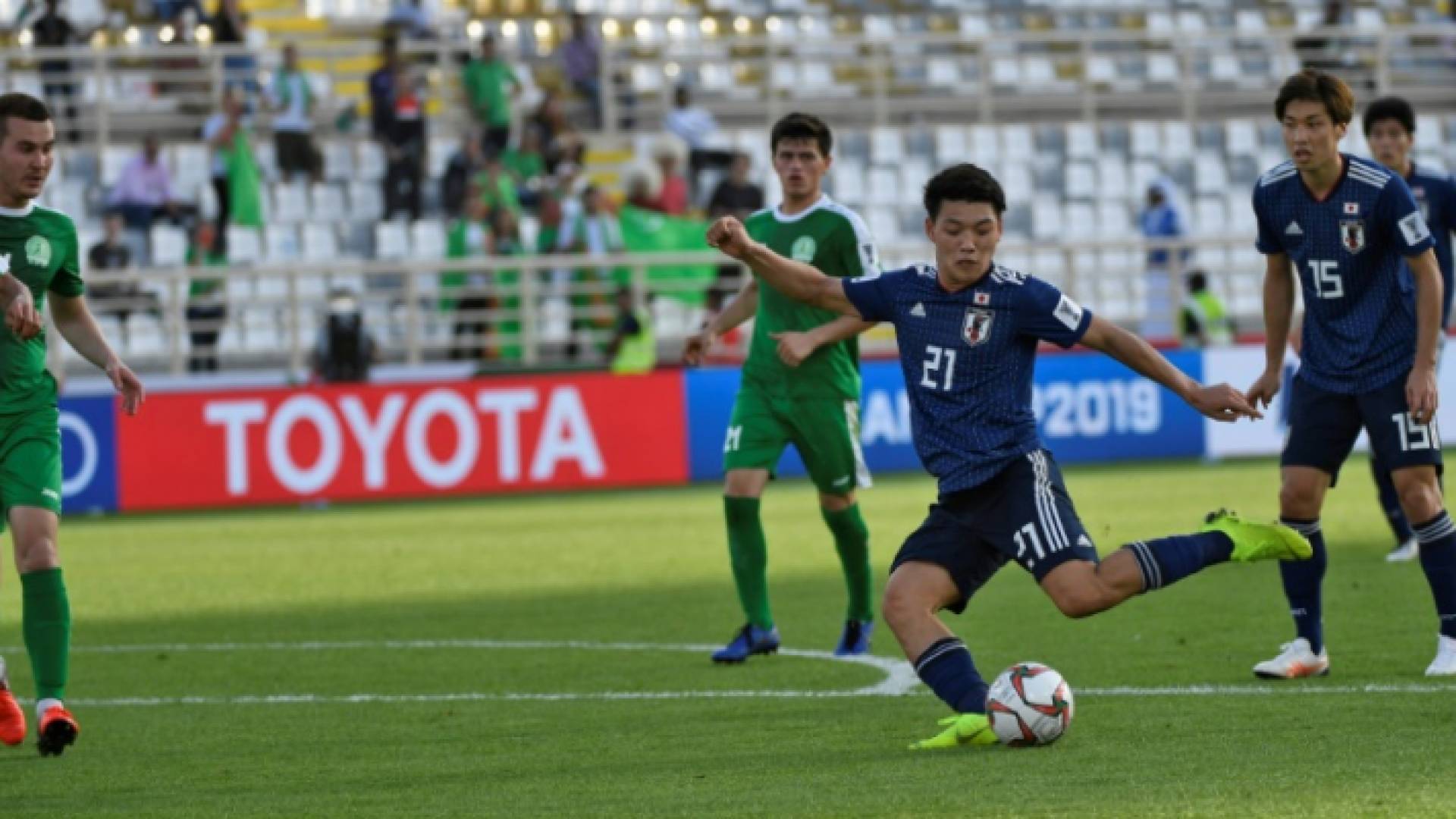 فوز اليابان على تركمنستان بكأس آسيا