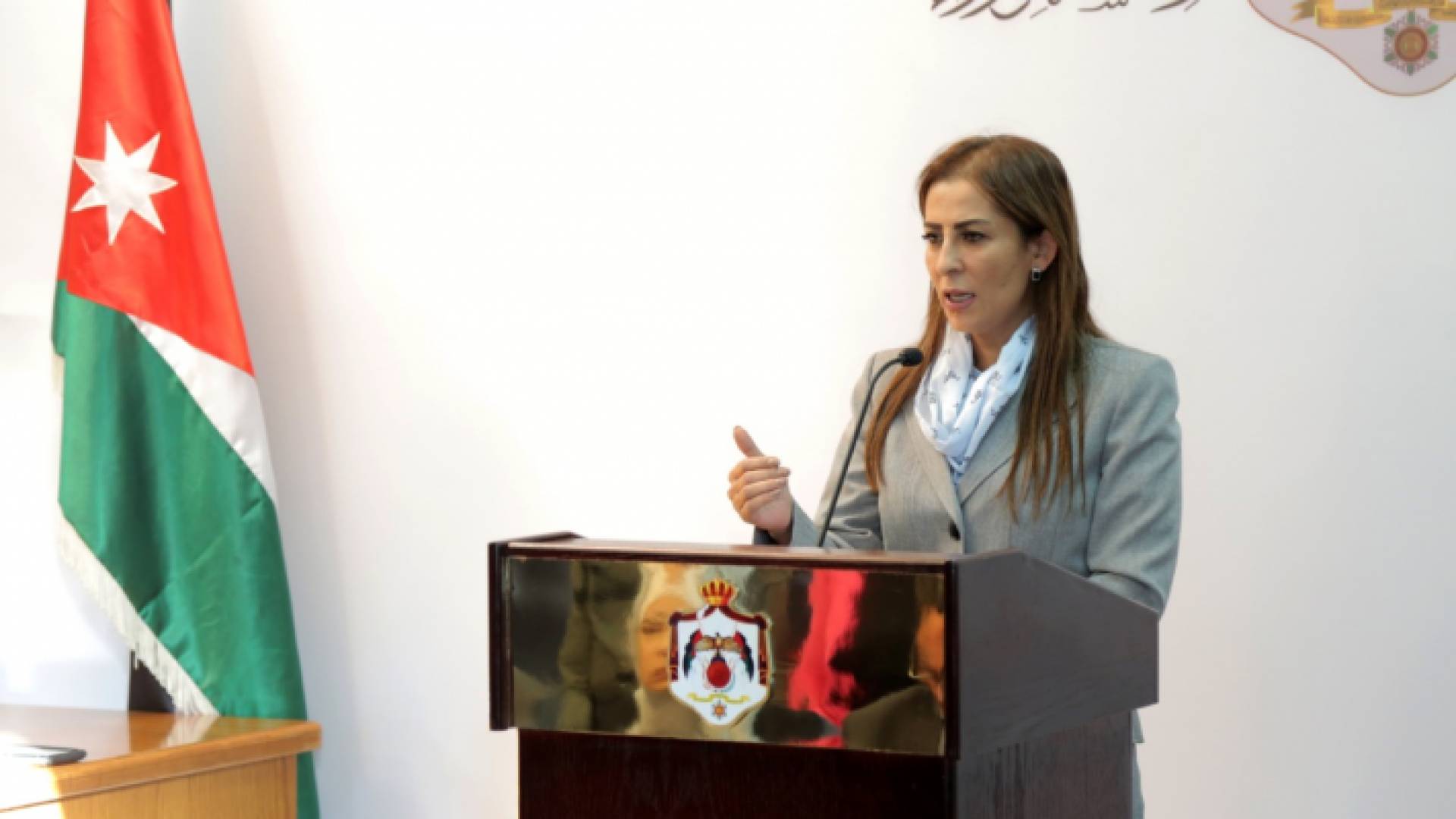 خلال المؤتمر