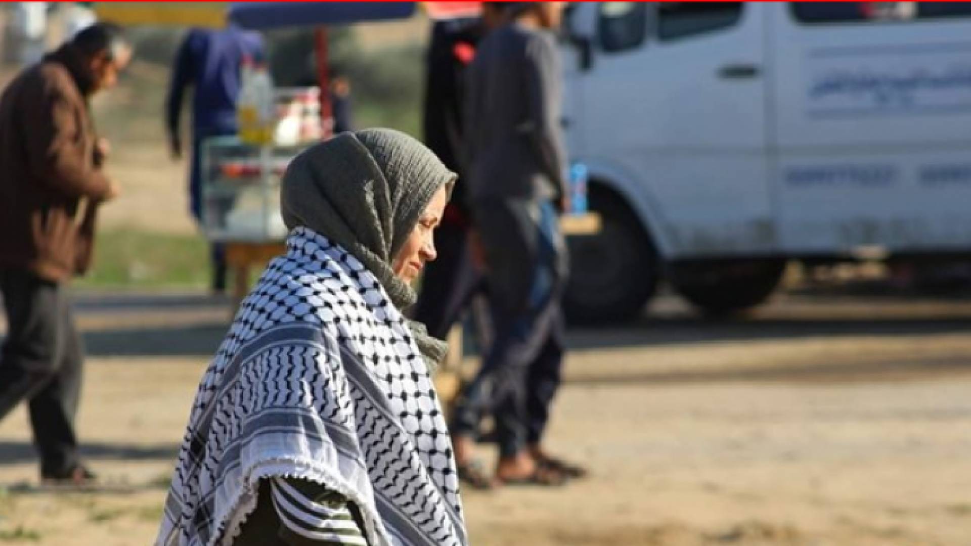 سيدة فلسطينة مشاركة الجمعة 42 من مسيرات العودة