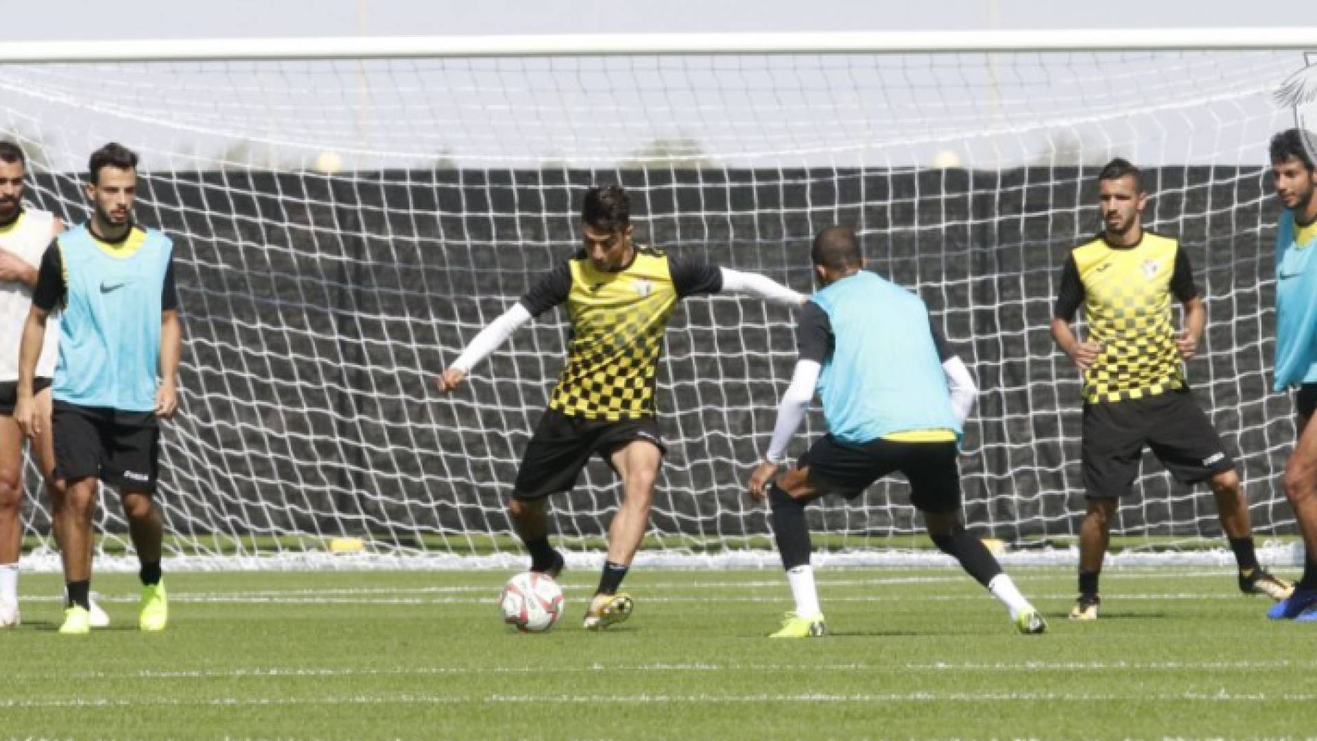 منتخب النشامى يجري أولى تدريباته في ابو ظبي