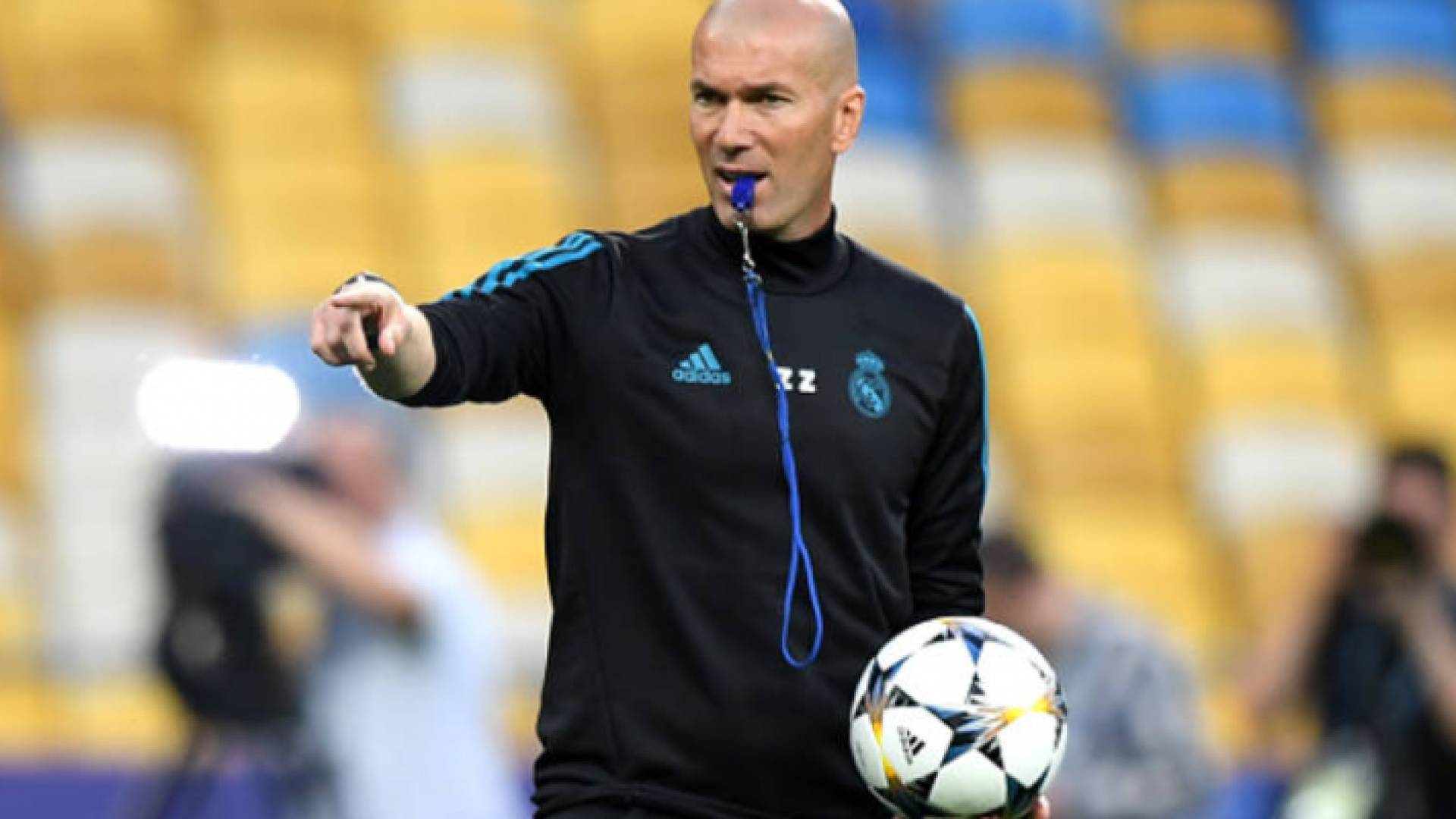 رئيس نادي ريال مدريد السابق رامون كالديرون