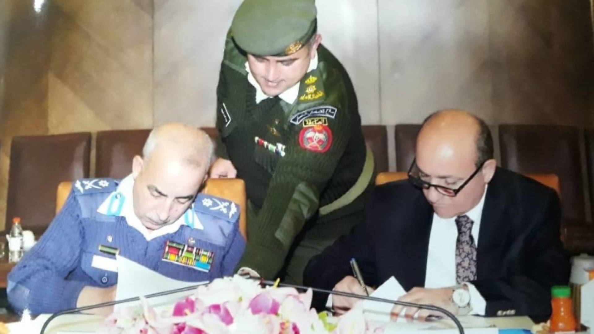 توقيع اتفاقية بين القوات المسلحة ووزارة النقل بخصوص الباص السريع