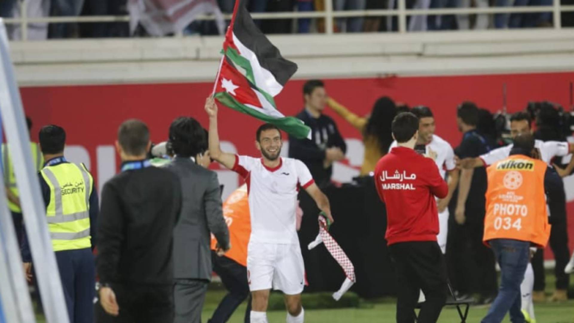 لاعب منتخب النشامى فراس شلباية