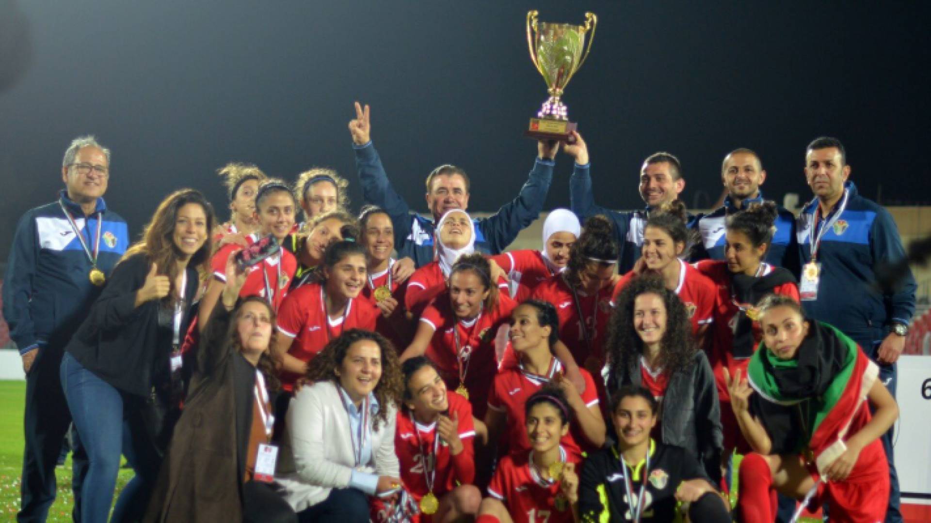 منتخب السيدات يتوج بلقب غرب اسيا