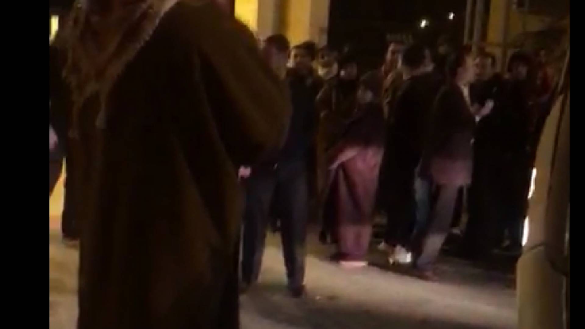 معتمرون أردنيون عالقون على الحدود الأردنية - السعودية