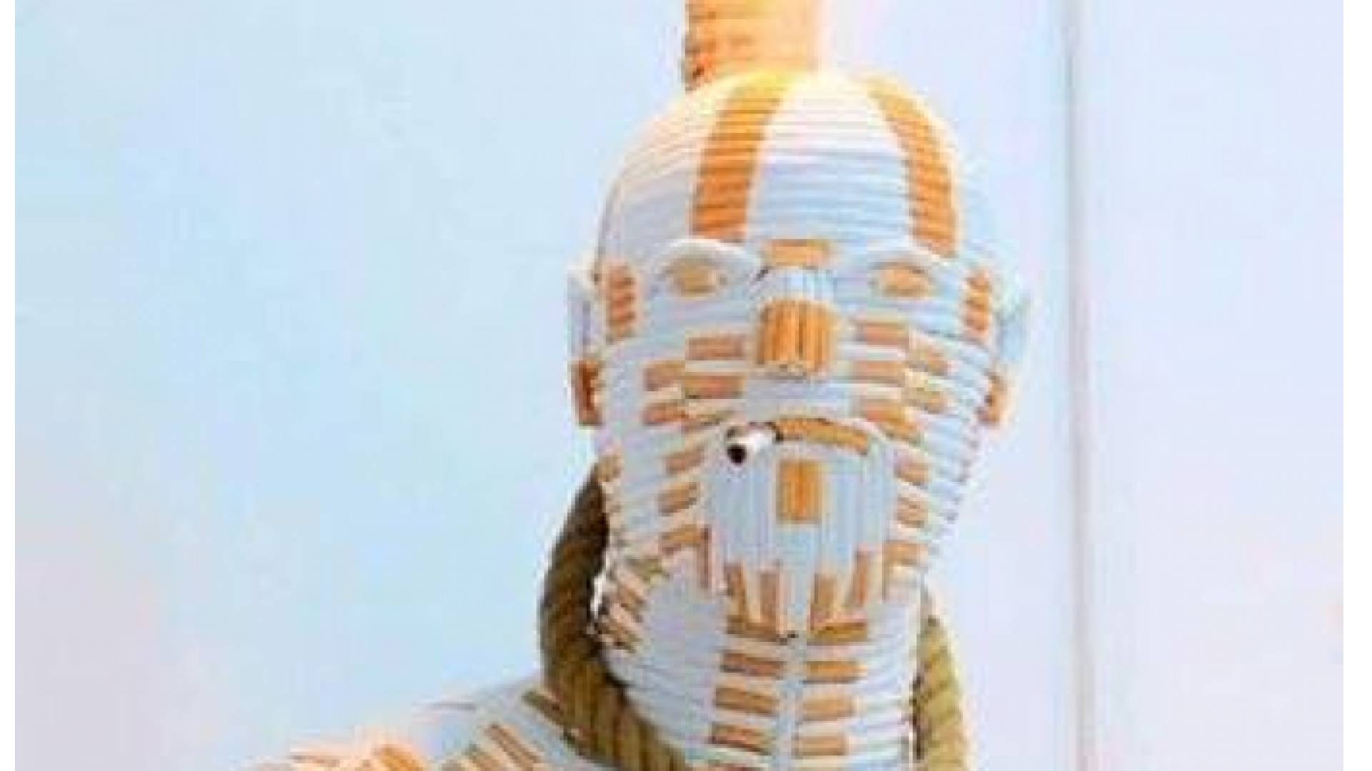 2500 سيجارة لتصميم مجسم في اليرموك