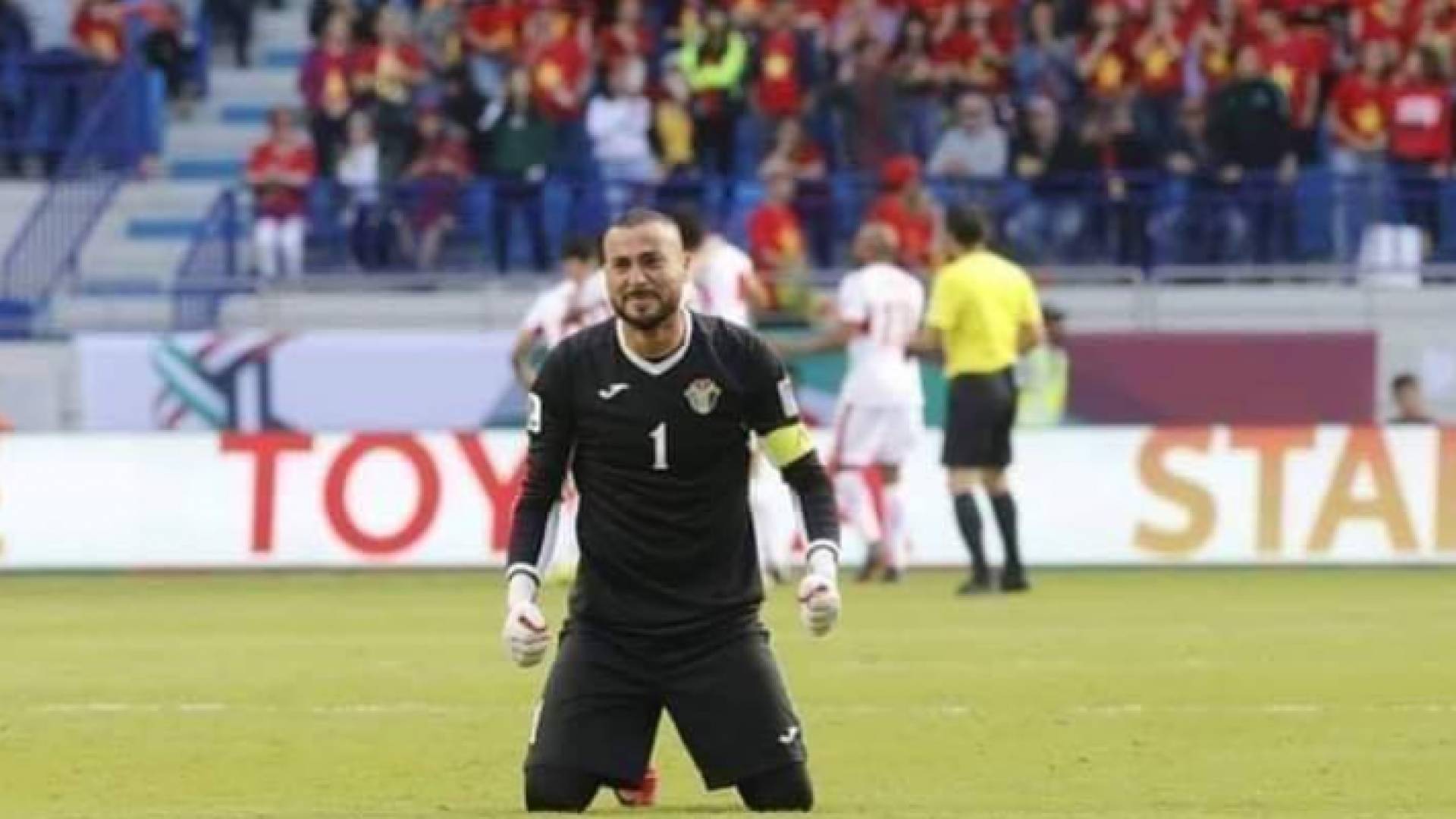 عامر شفيع يبكي على الخروج من اسيا