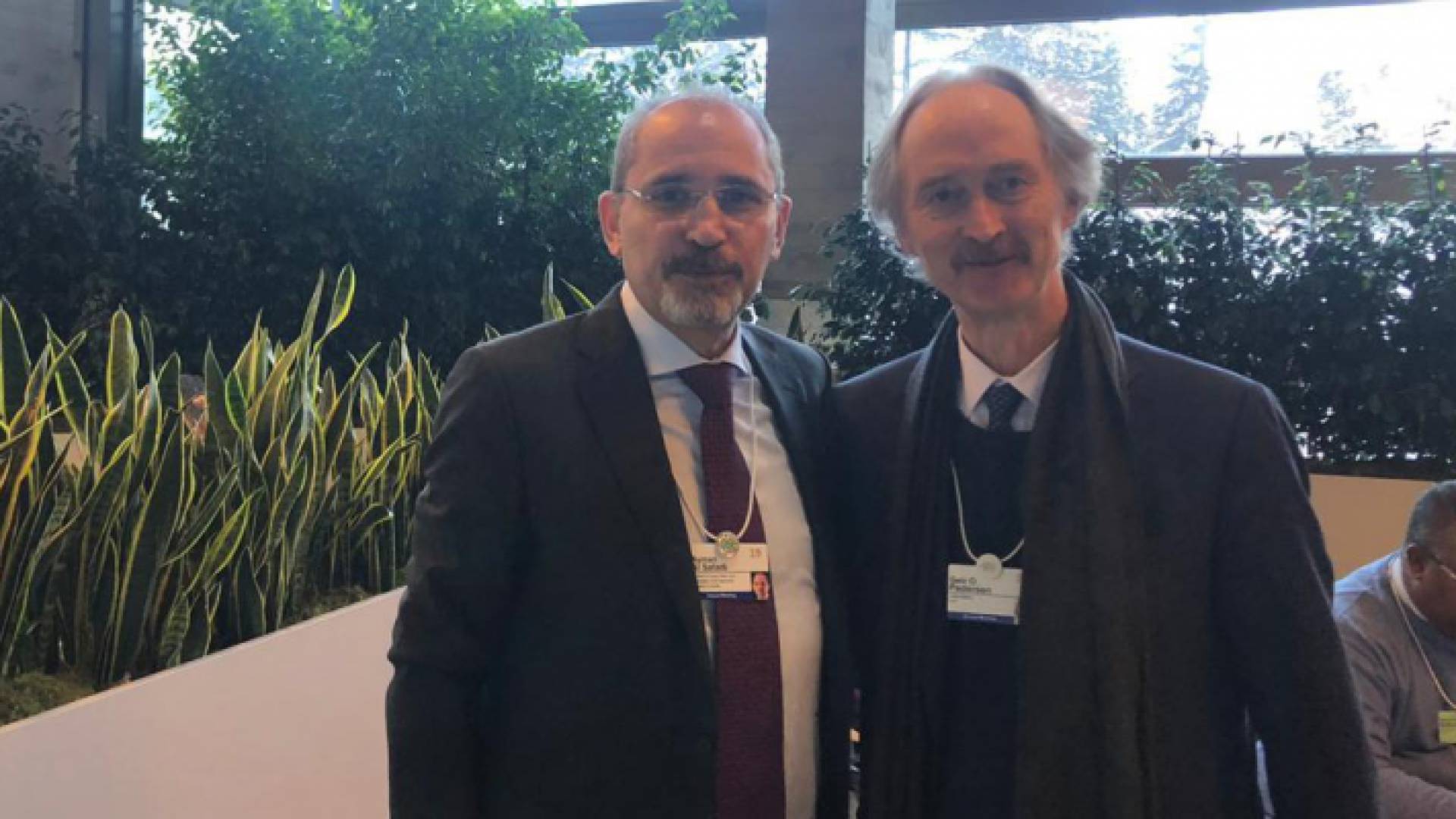 الصفدي يلتقي وزراء خارجية ومسؤولين مشاركين في دافوس