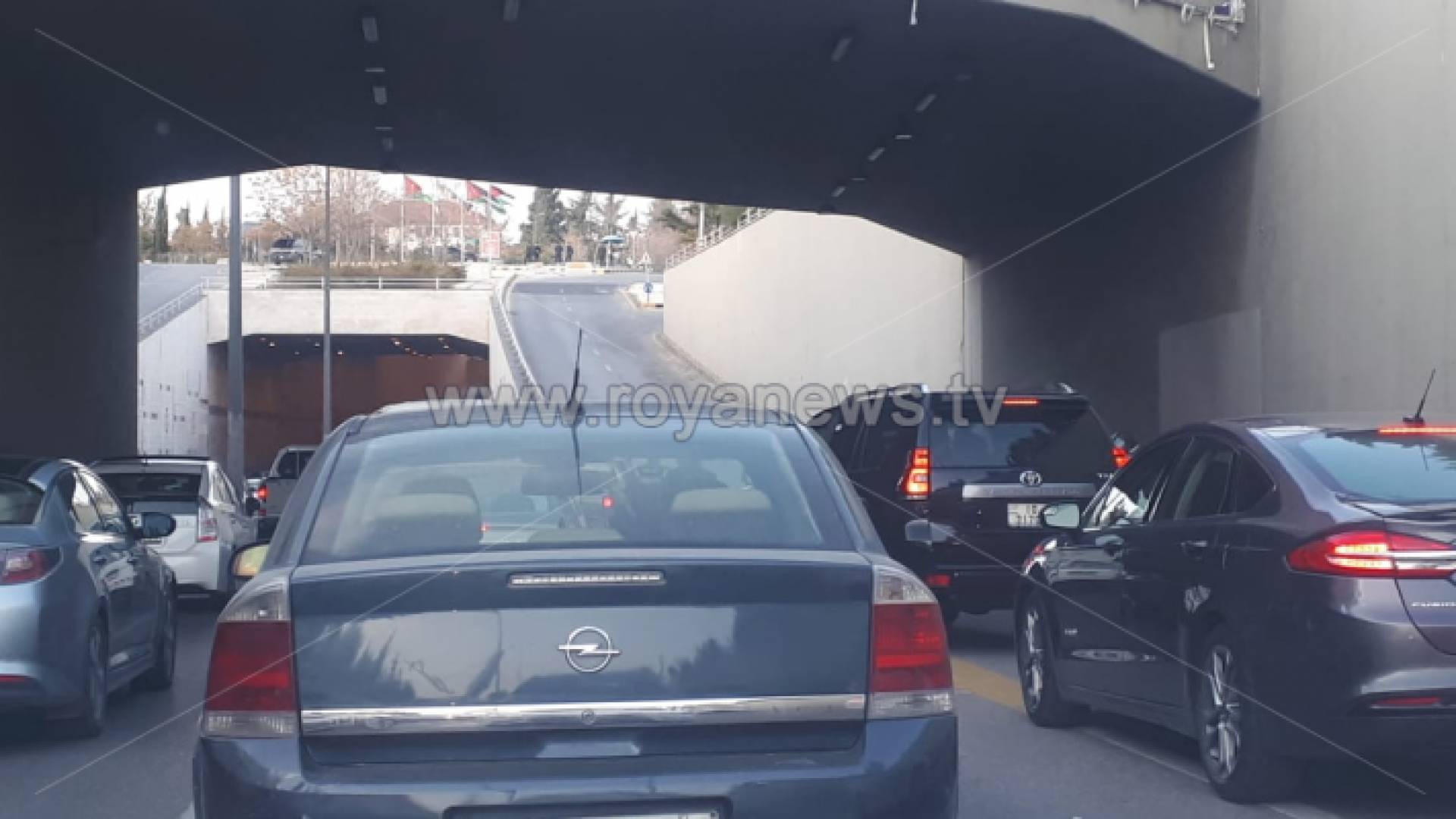 الأمن يغلق الدوار الرابع