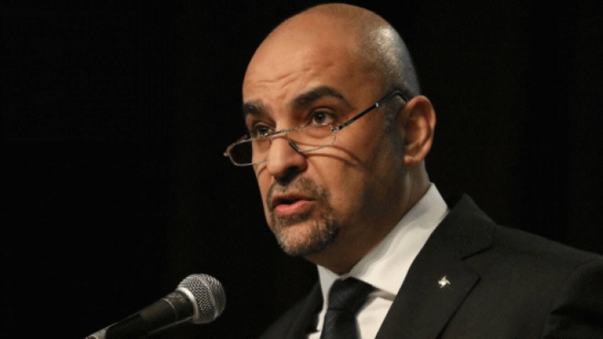 النائب طارق خوري