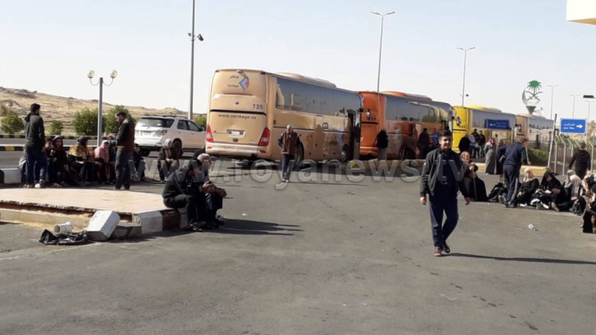 ناشد المعتمرون وزارة الأوقاف الأردنية التدخل من أجل إنهاء معاناتهم